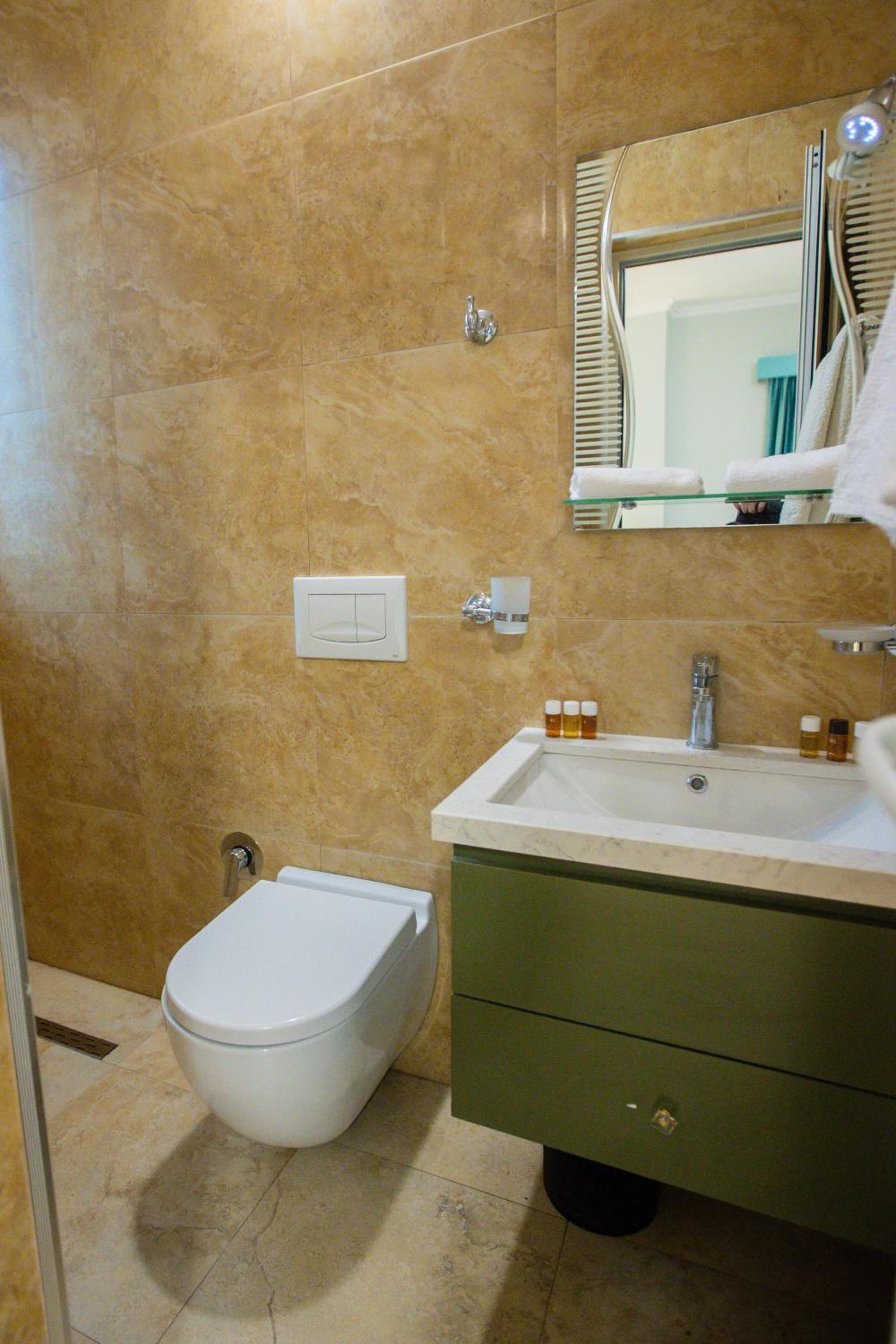 Deluxe Triple Room photo 1