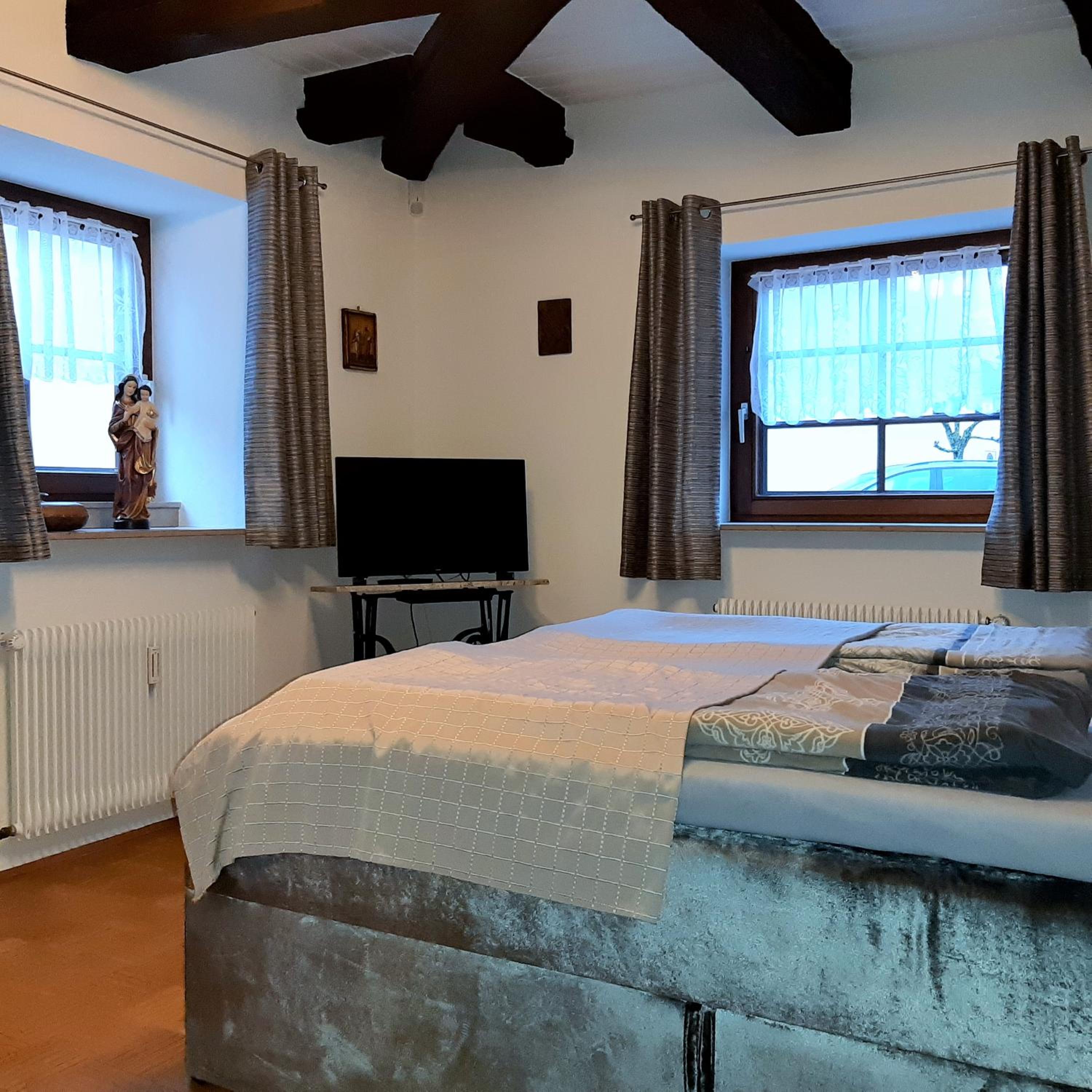 One-Bedroom Apartment - Photo 14
