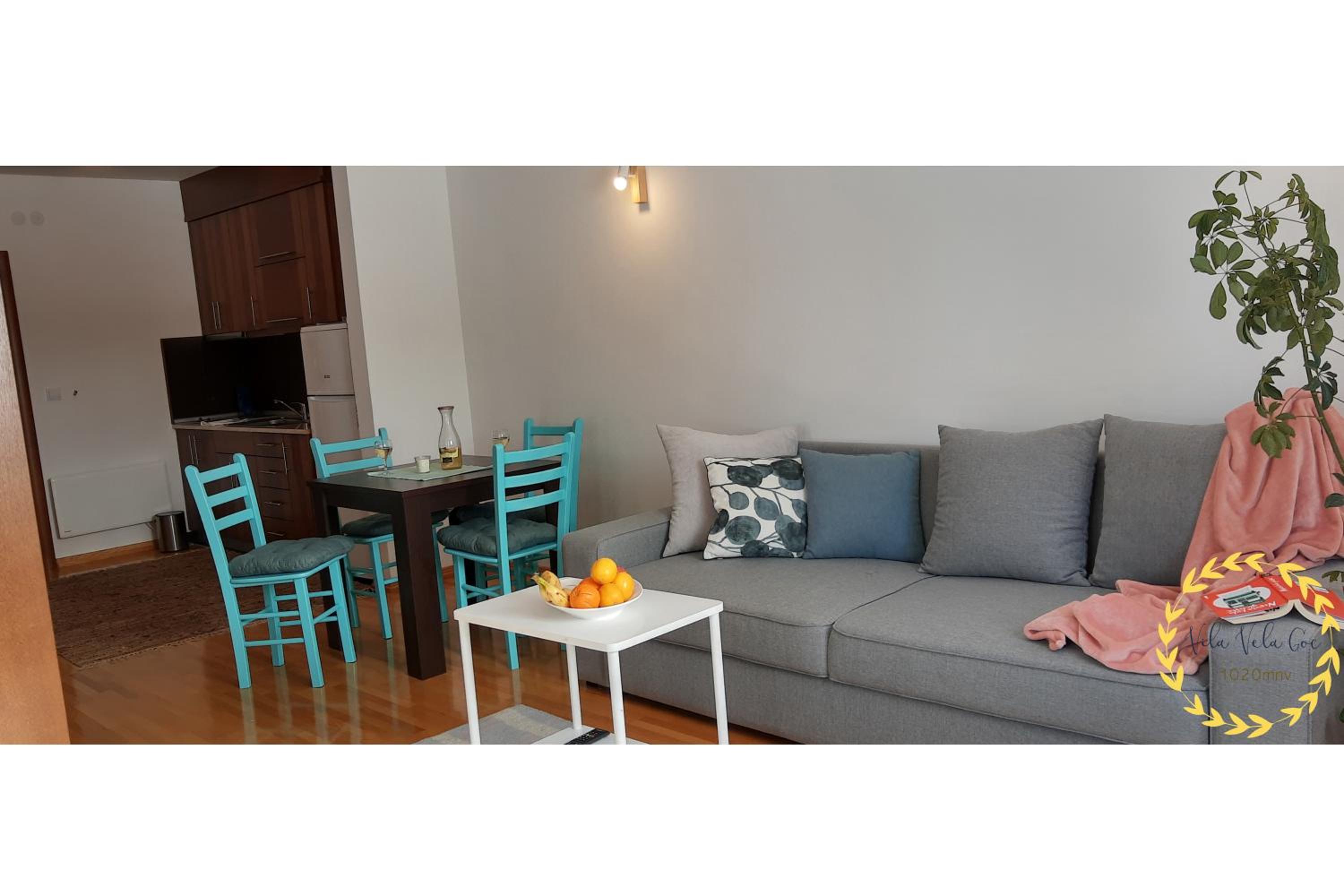 One-Bedroom Apartment photo 2