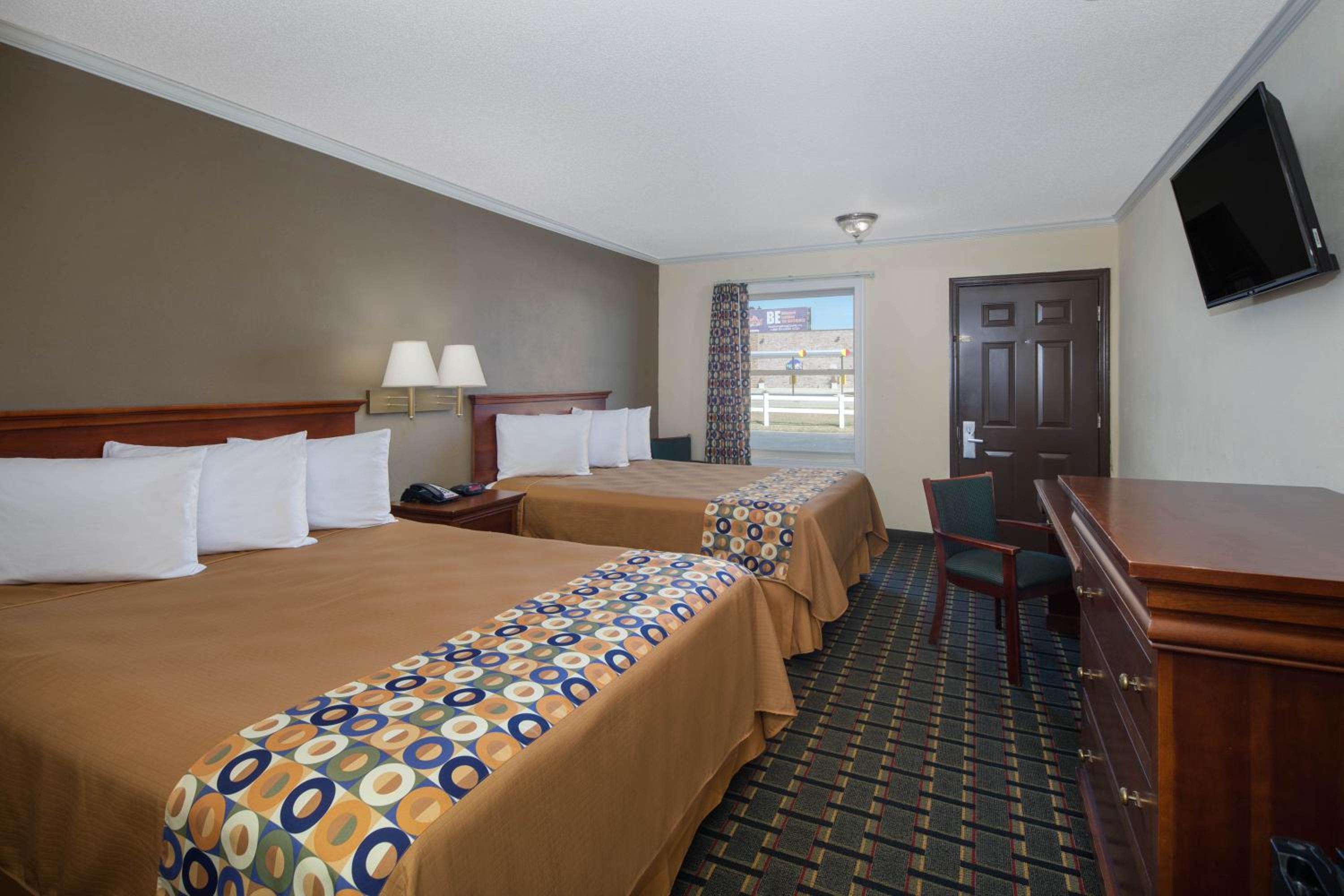 Double Room with Two Double Beds - Non-Smoking photo 2