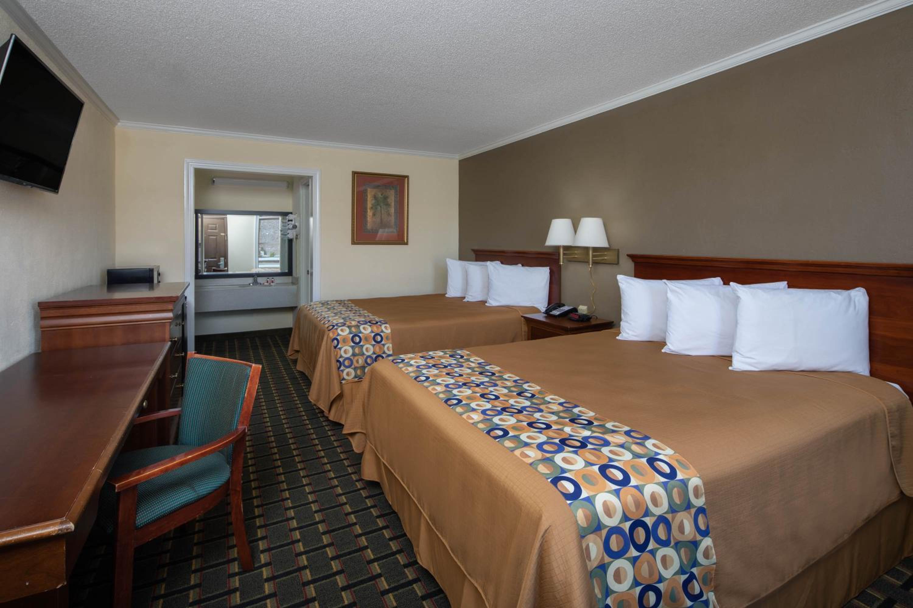 Double Room with Two Double Beds - Non-Smoking photo 3