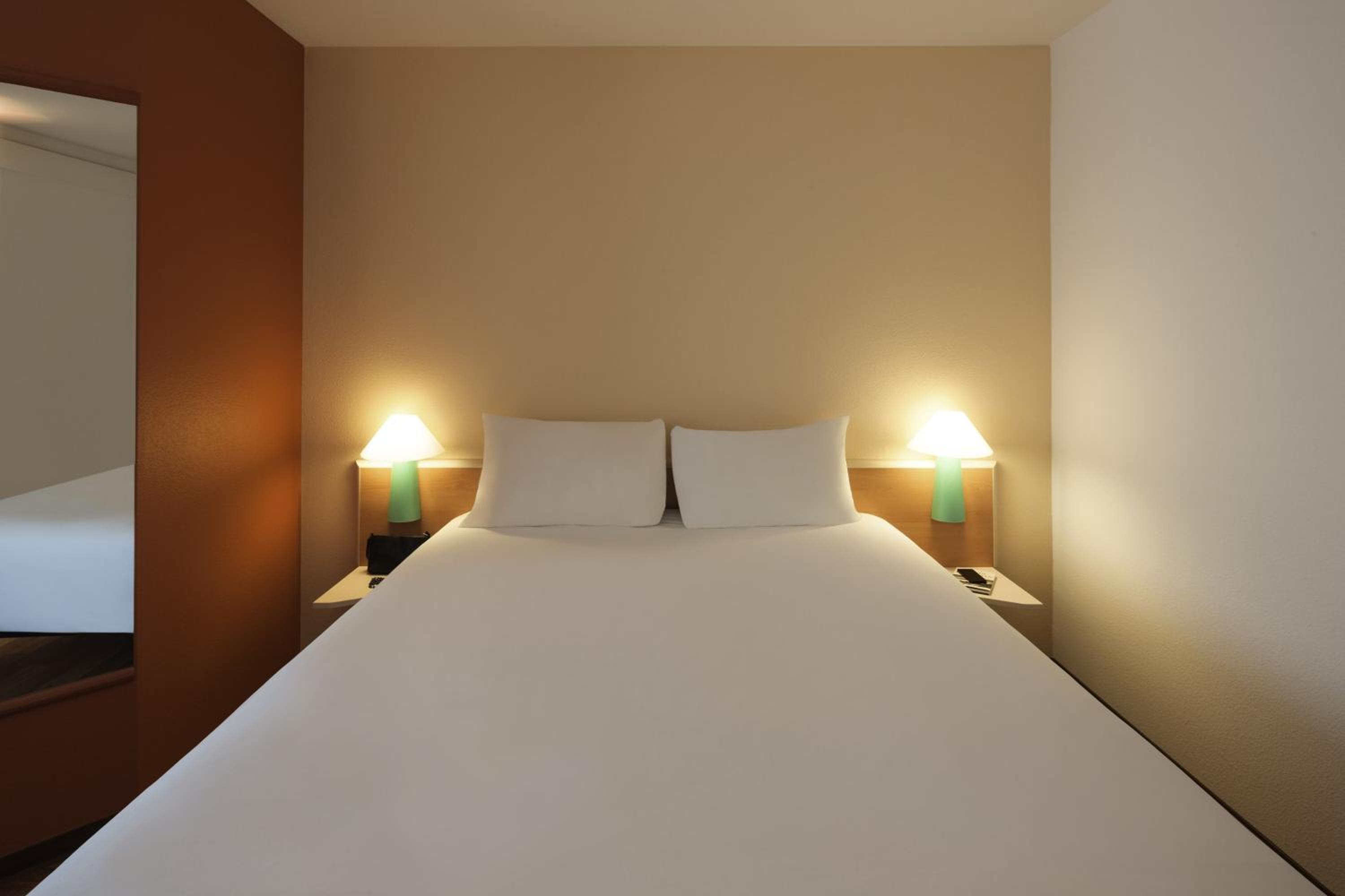 Standard Double Room - Photo 5
