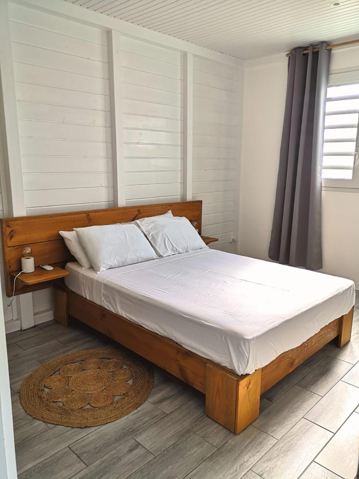 One-Bedroom House photo 1