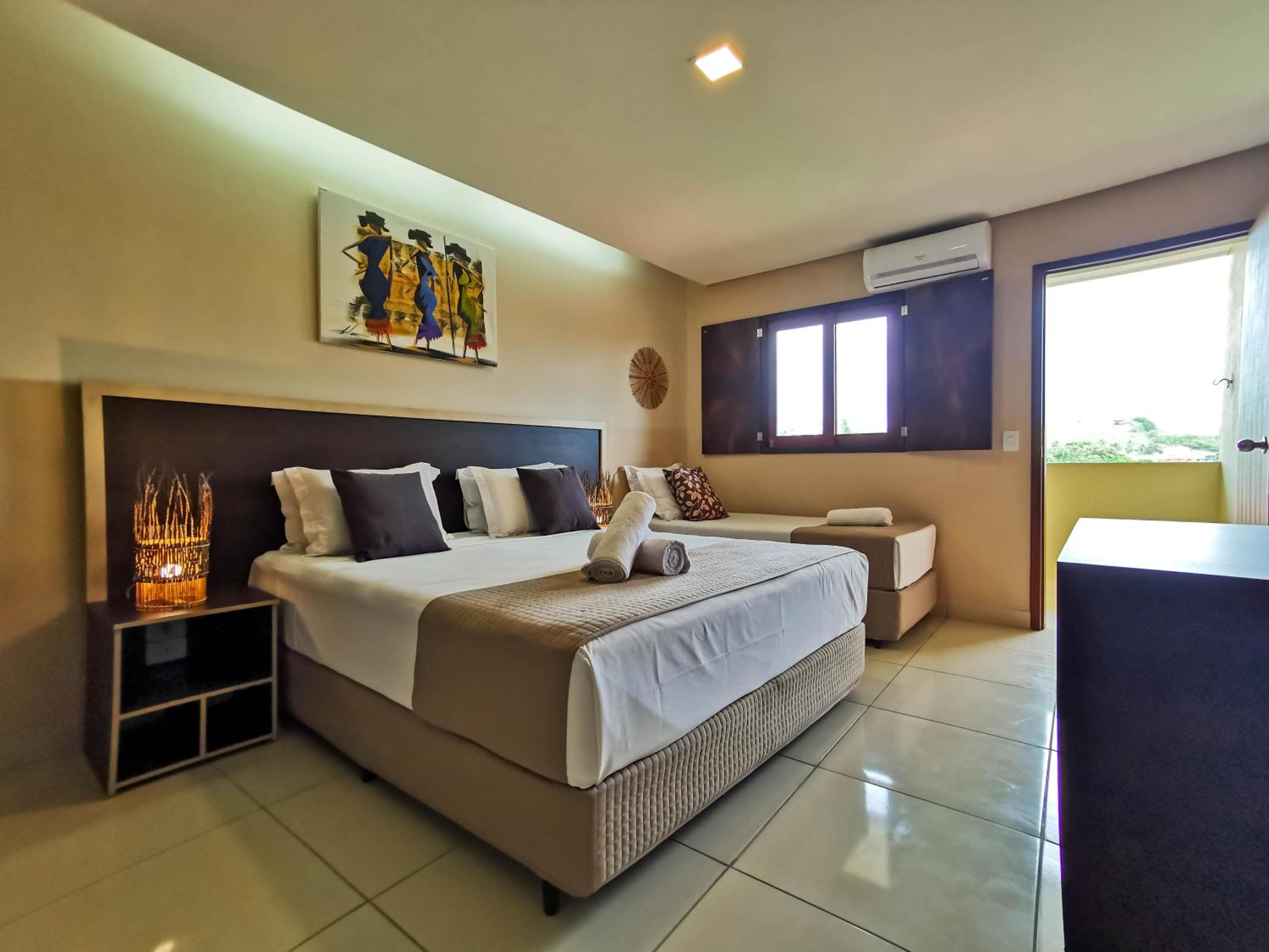 Deluxe King Suite photo 3