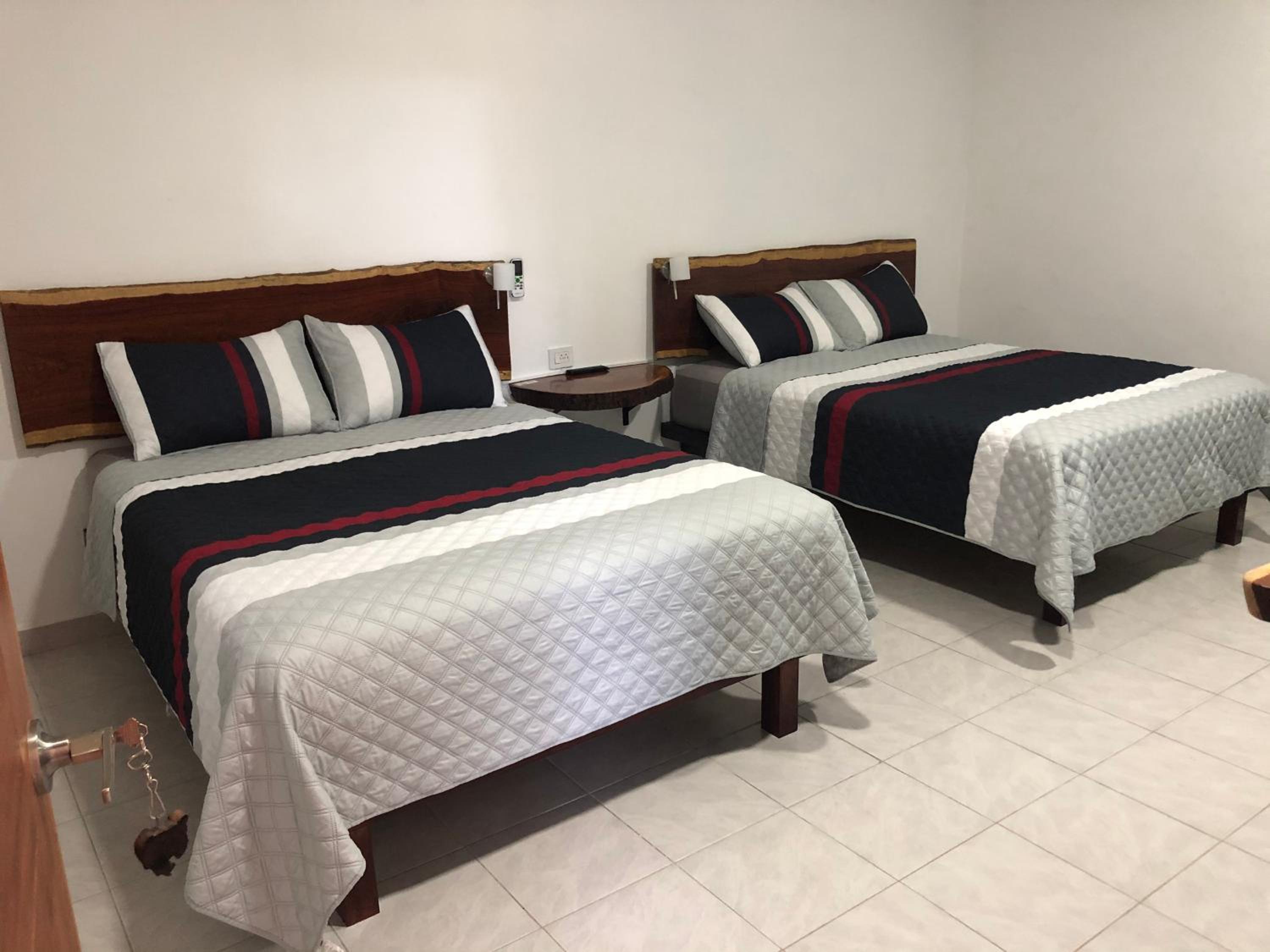 Double Room with Two Double Beds - Photo 1