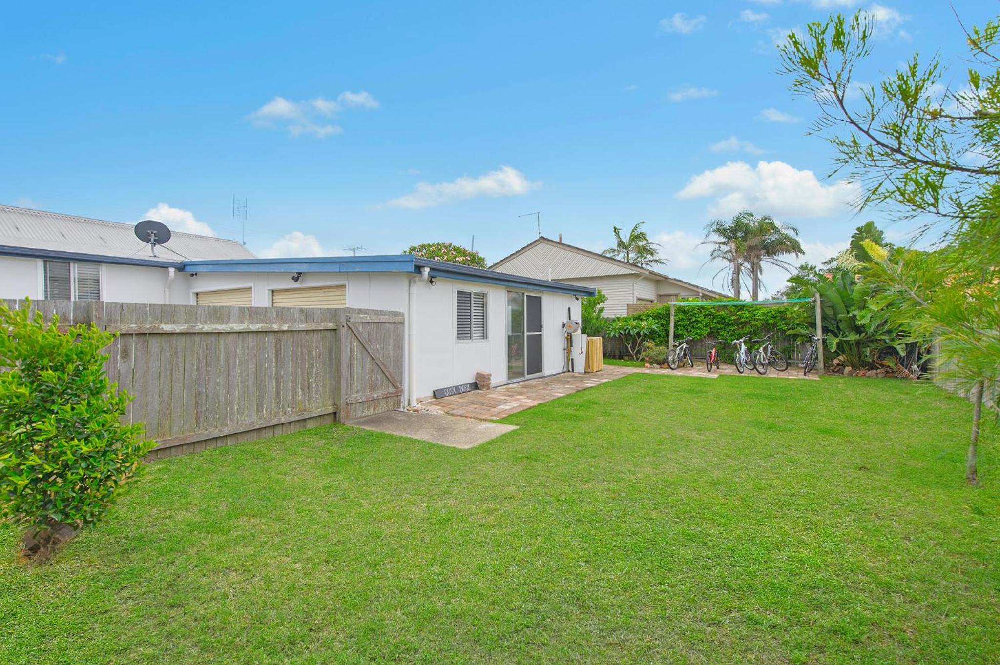 Two-Bedroom House photo 2
