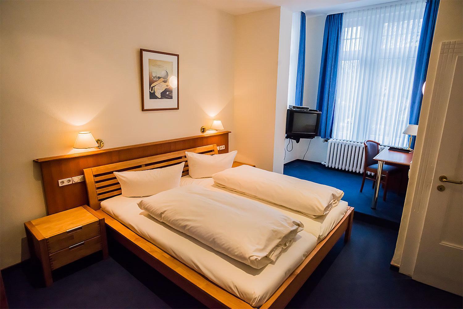 Double Room - Photo 11