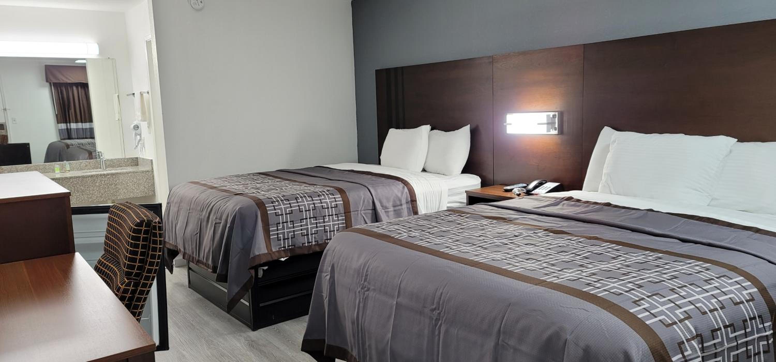 Queen Room - Photo 6