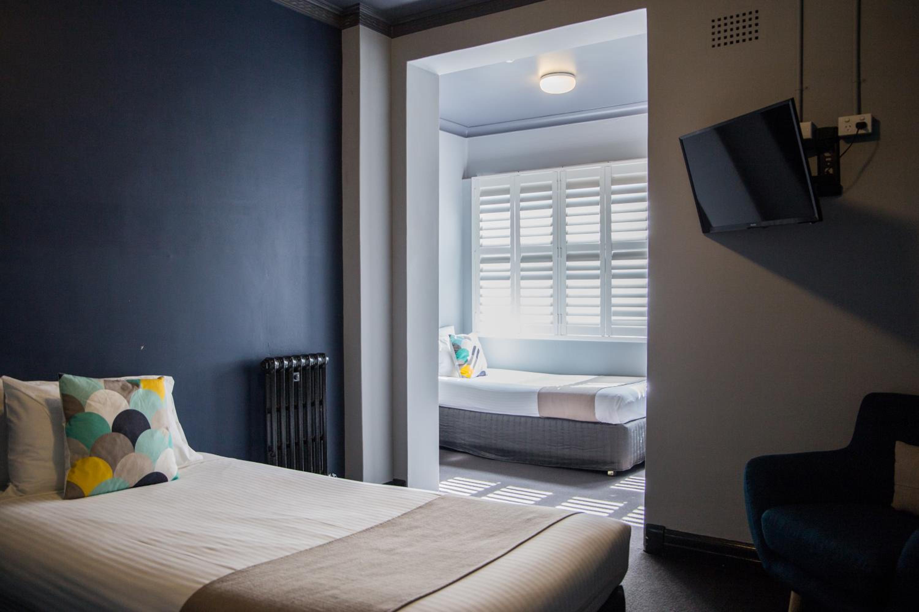 Standard Twin Room - Photo 4