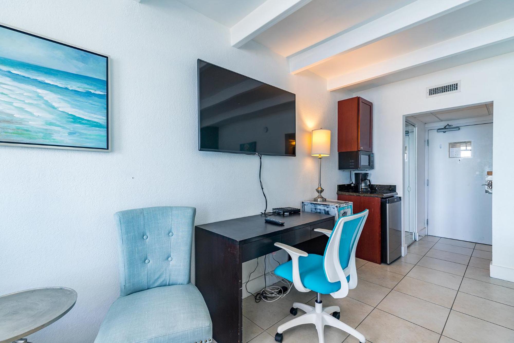 Double Room with Lake View - Photo 1