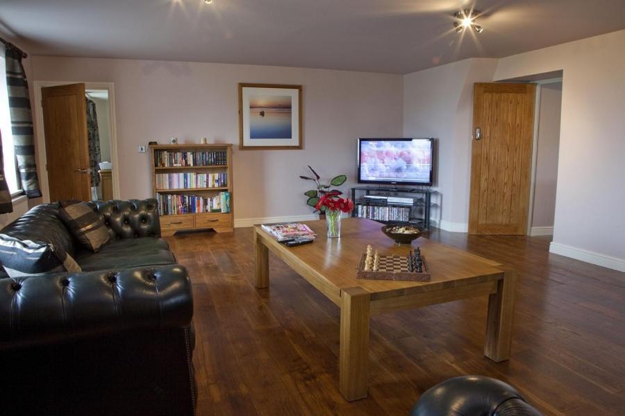 Four-Bedroom House photo 2