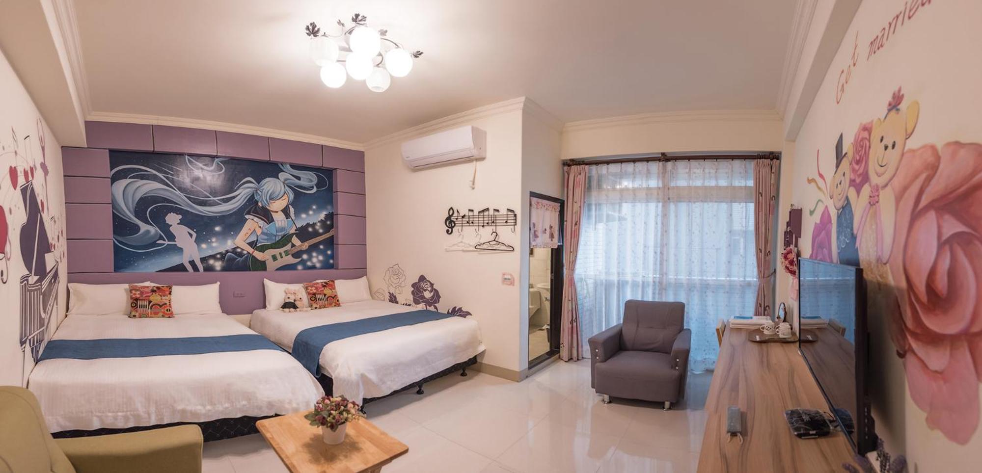 Quadruple Room with Balcony photo 2