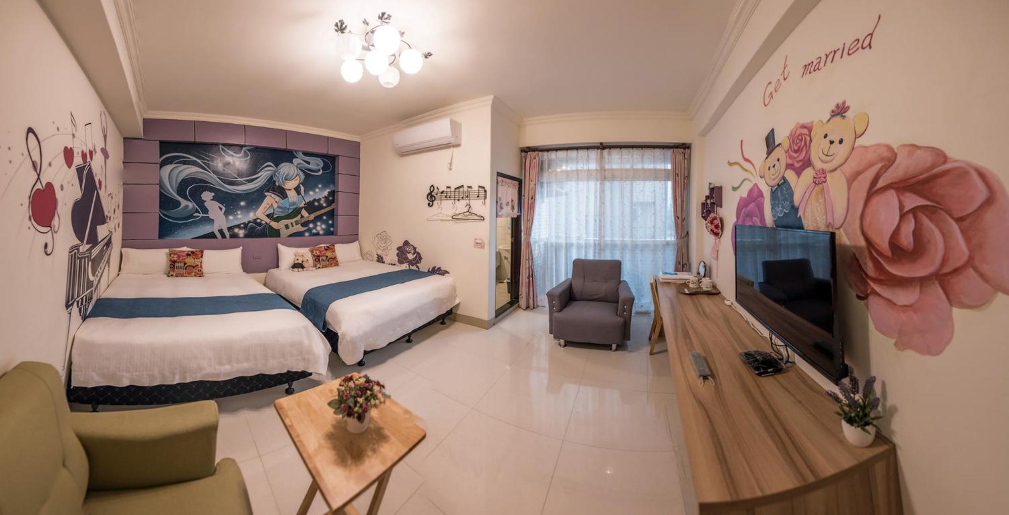 Quadruple Room with Balcony photo 1