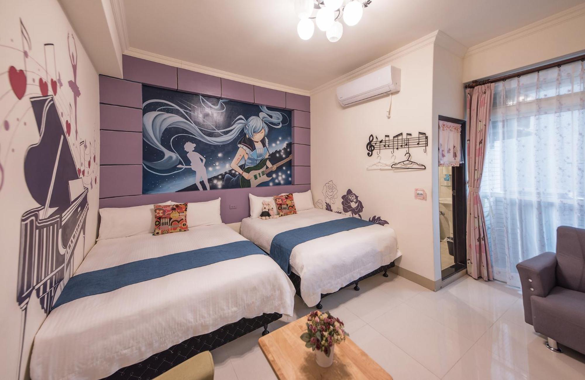 Quadruple Room with Balcony photo 3