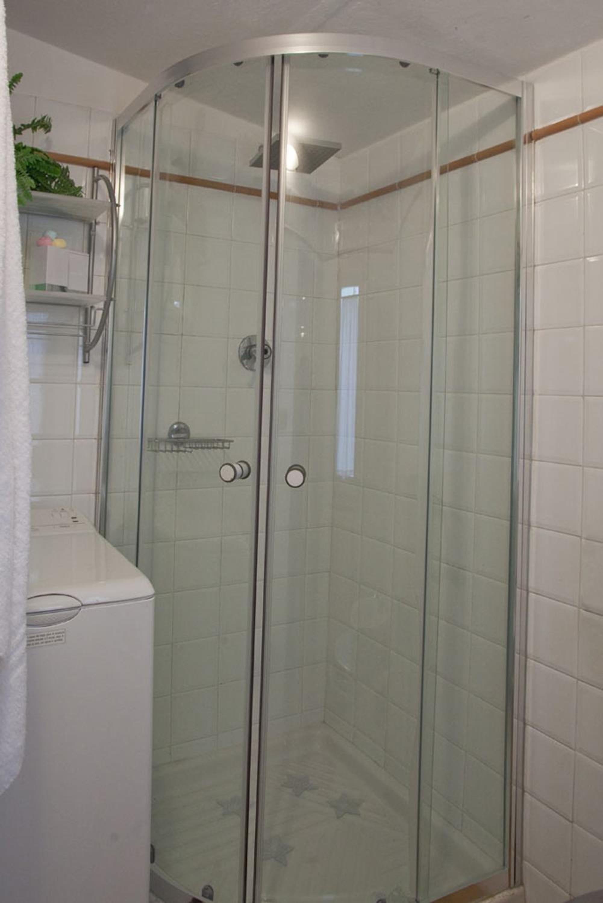 One-Bedroom Apartment - Photo 11