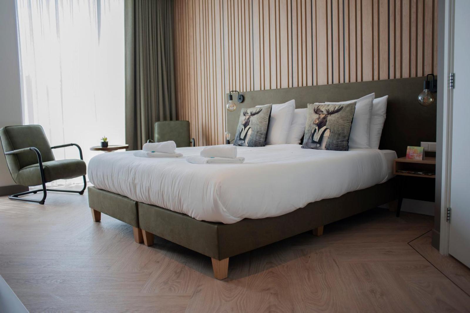 Deluxe Twin Room - Photo 12