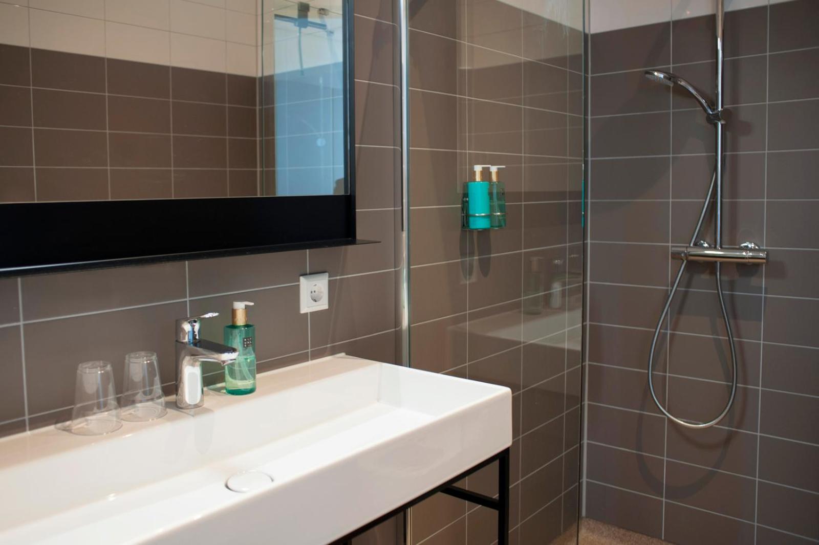 Deluxe Twin Room - Photo 10
