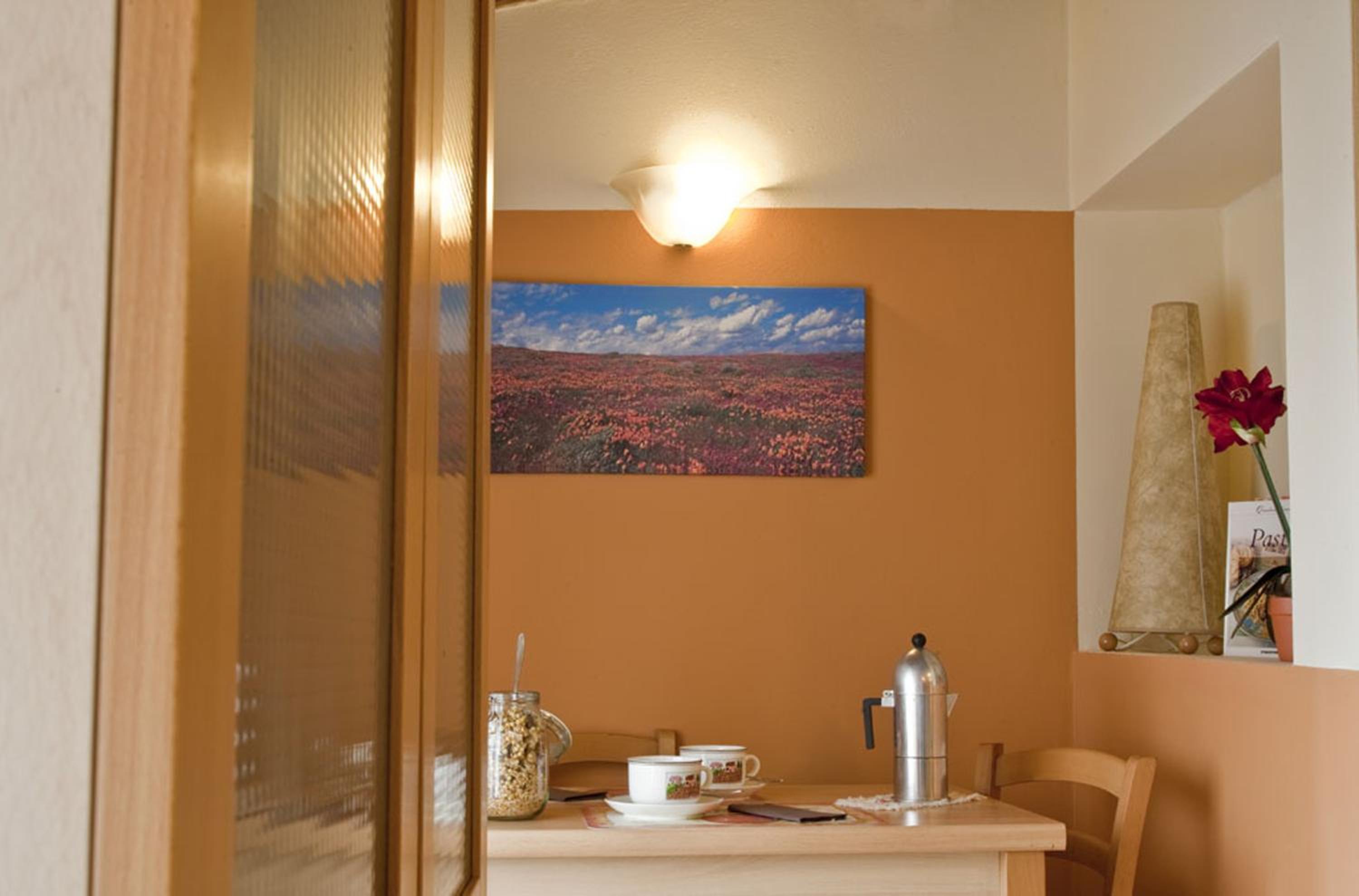 One-Bedroom Apartment - Photo 12