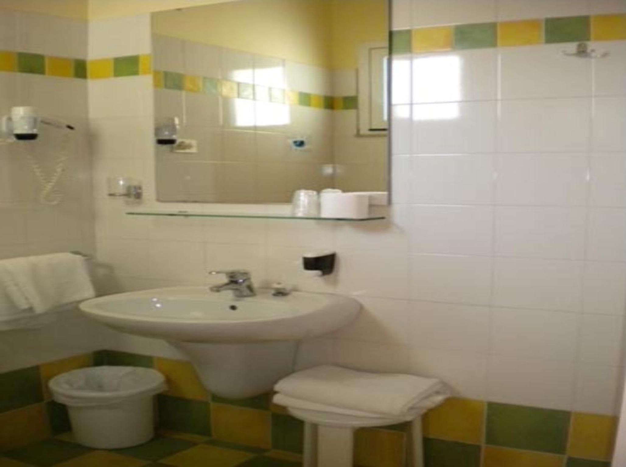 Double Room - Photo 5