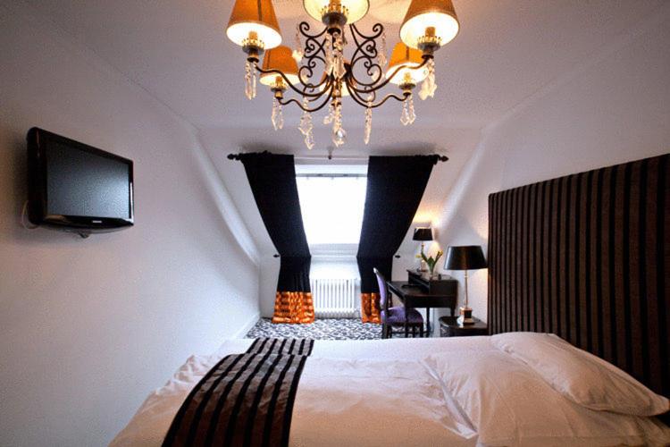 Large Double or Twin Room - Photo 7