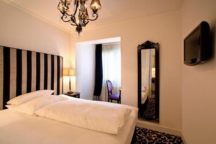 Economy Double or Twin Room - Photo 1