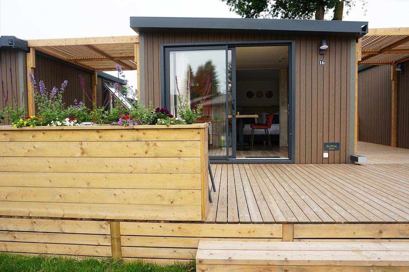 Standard Twin Room with Garden View - Photo 8