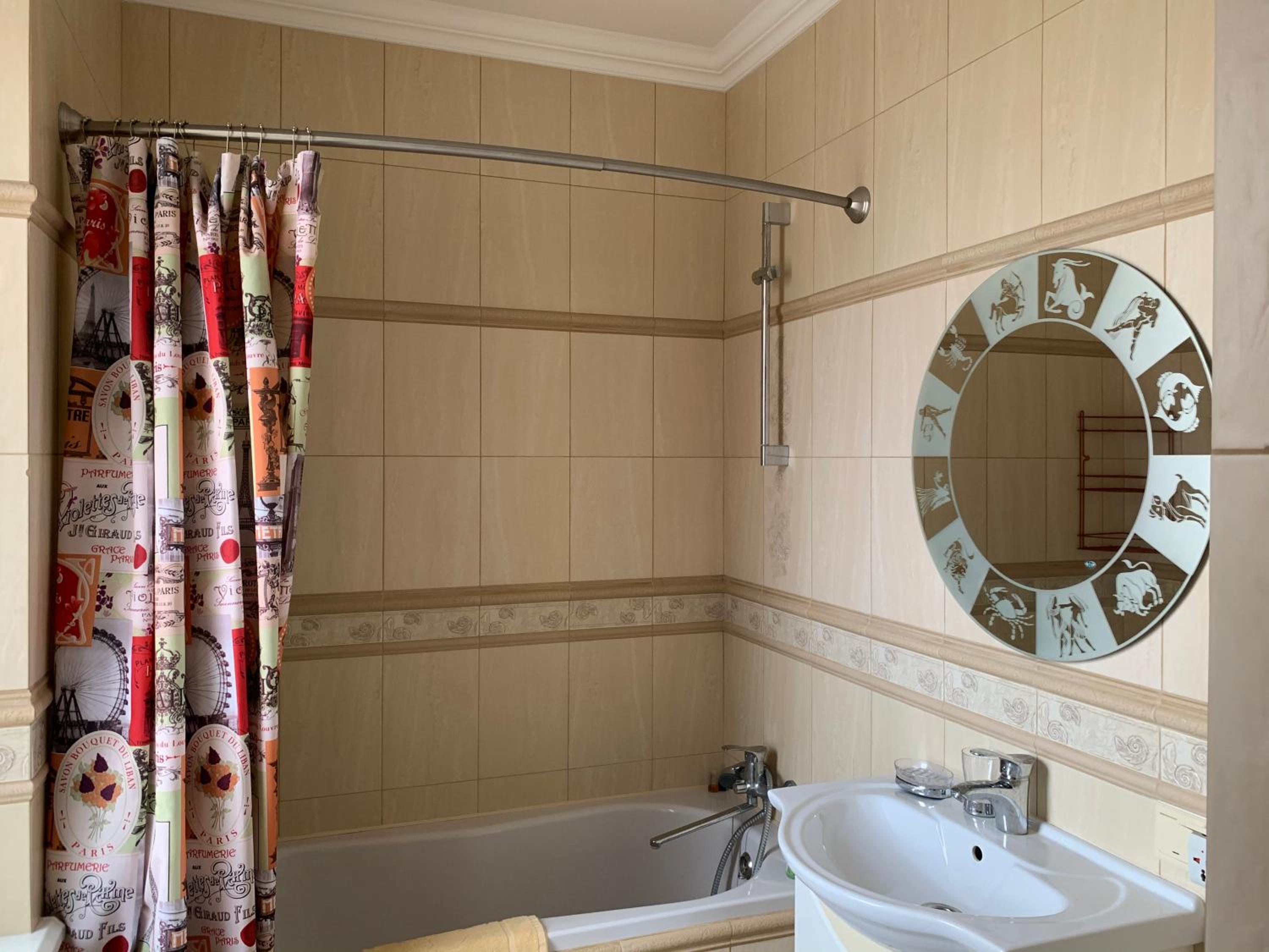 Deluxe Double Room with Bath photo 2