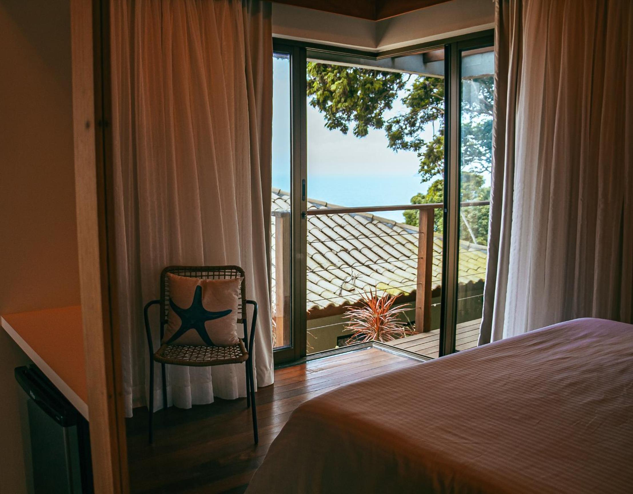 Deluxe Double Room with Balcony and Sea View photo 3