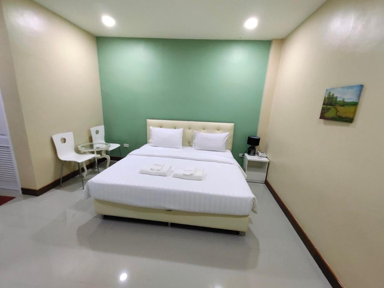 Standard Queen Room - Photo 5