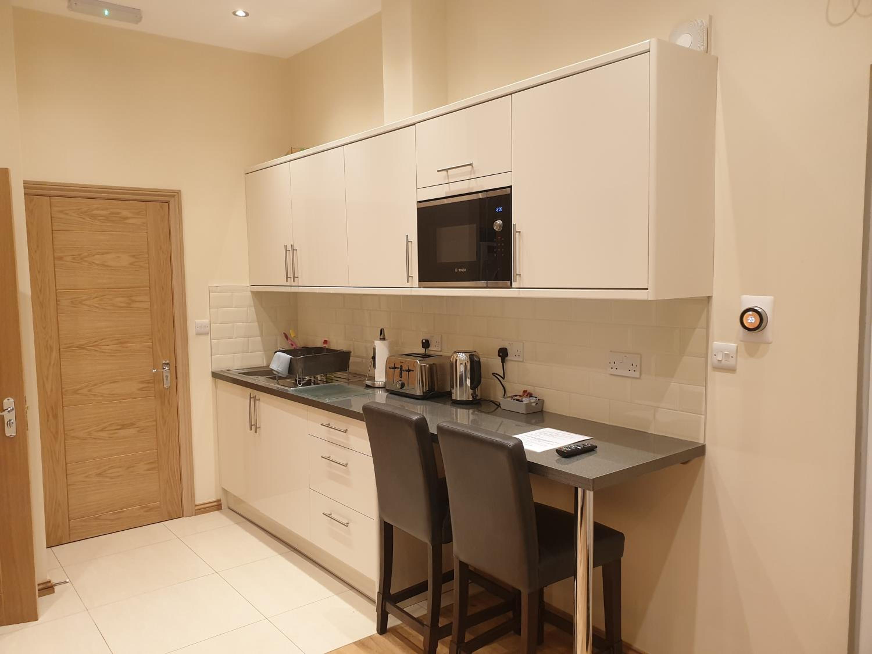One-Bedroom Apartment - Photo 9