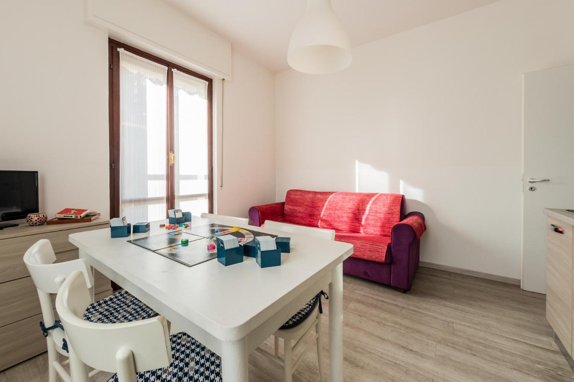 Superior One-Bedroom Apartment (5 Adults)