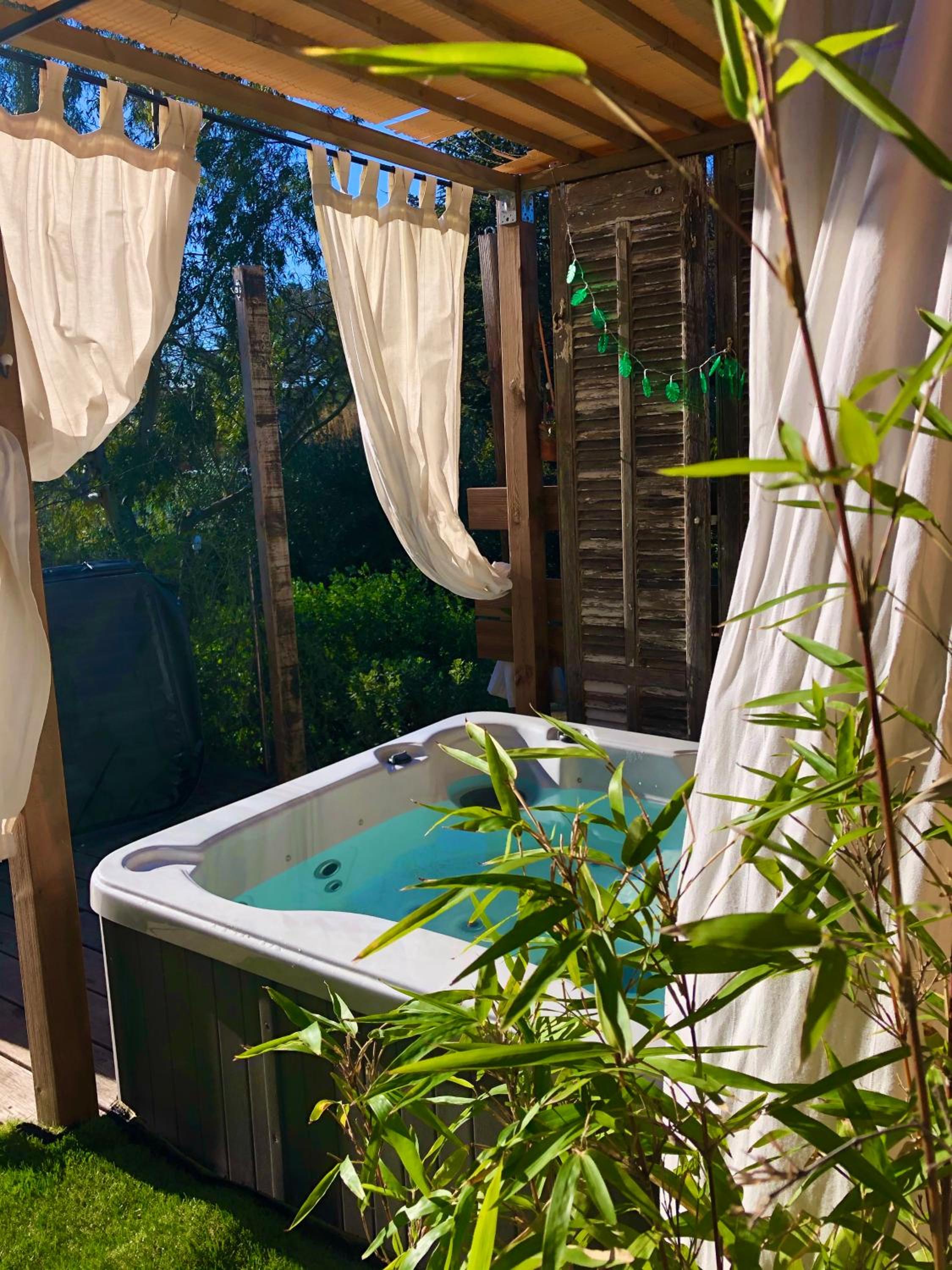 King Room with Spa Bath photo 3