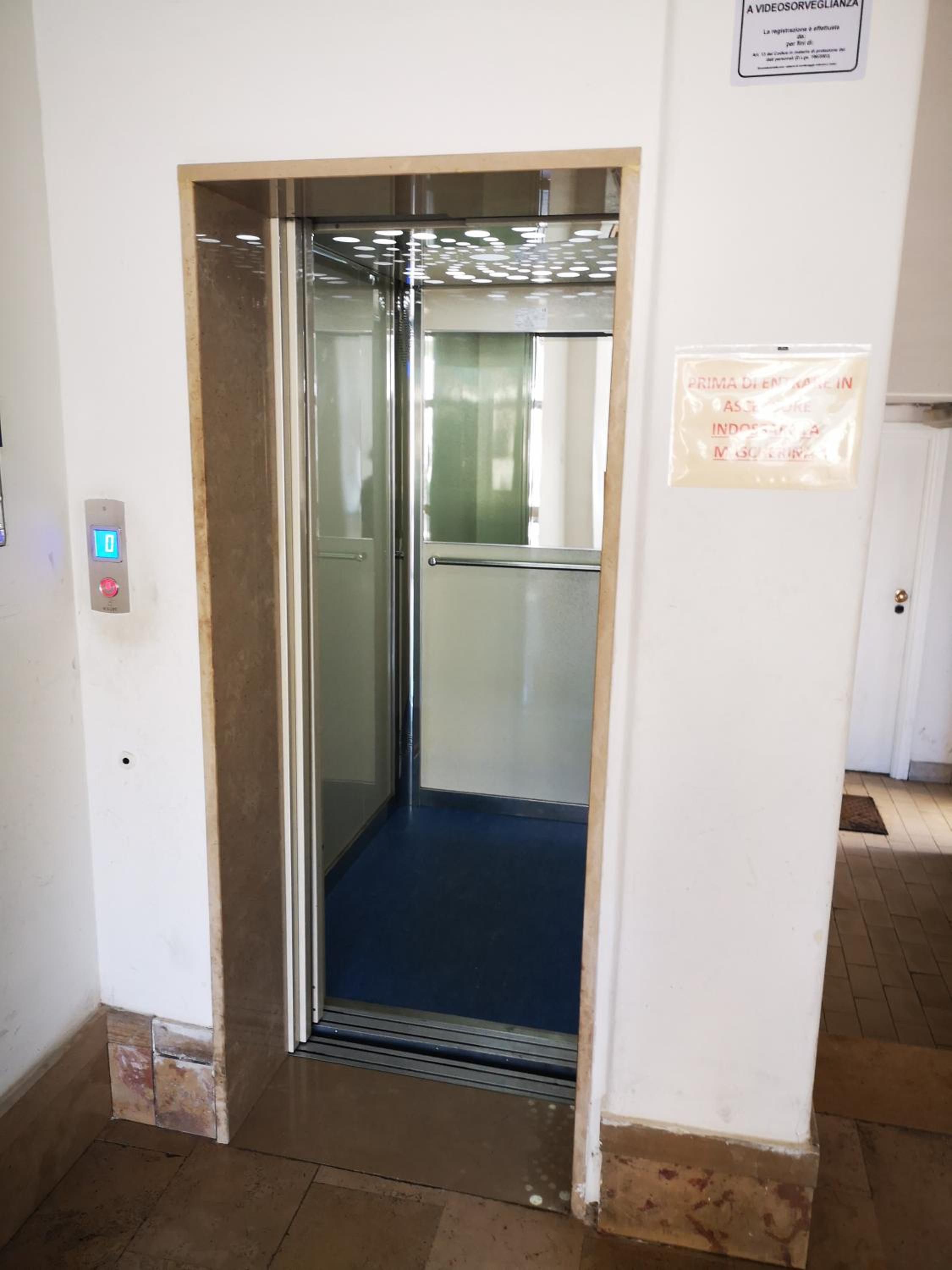 Deluxe Double Room with Balcony - Photo 6