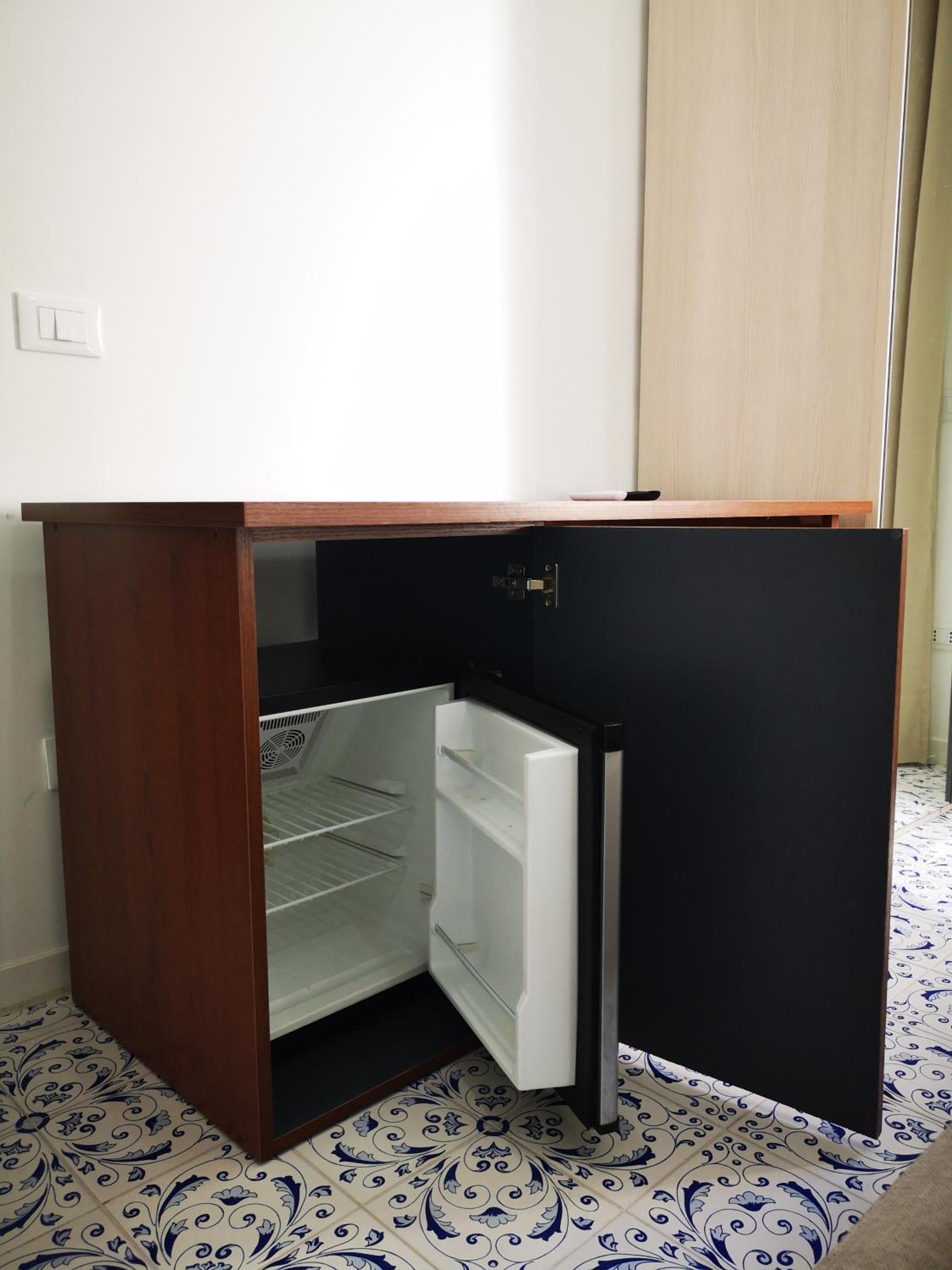 Deluxe Double Room with Balcony - Photo 13