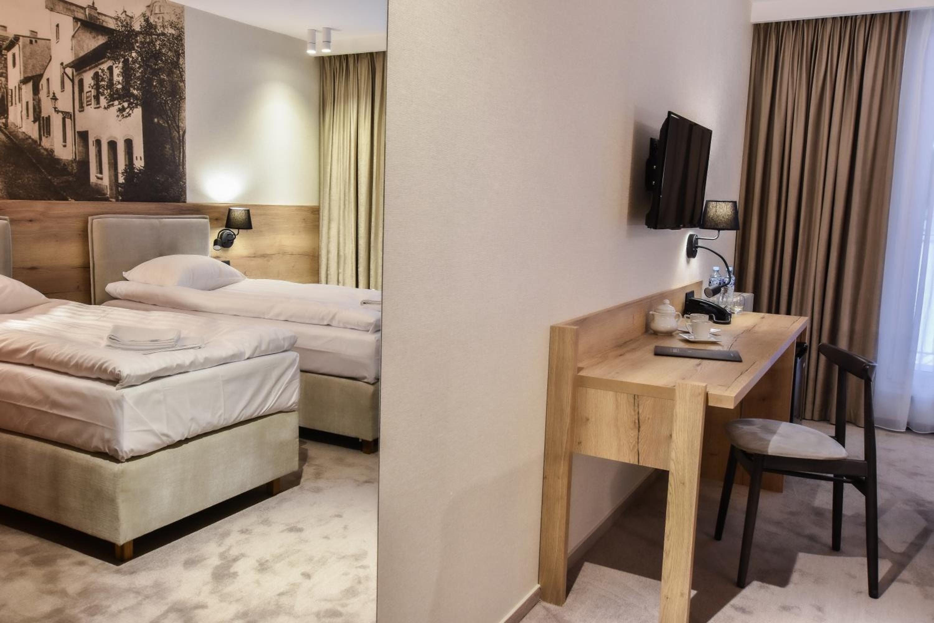 Standard Double or Twin Room photo 3