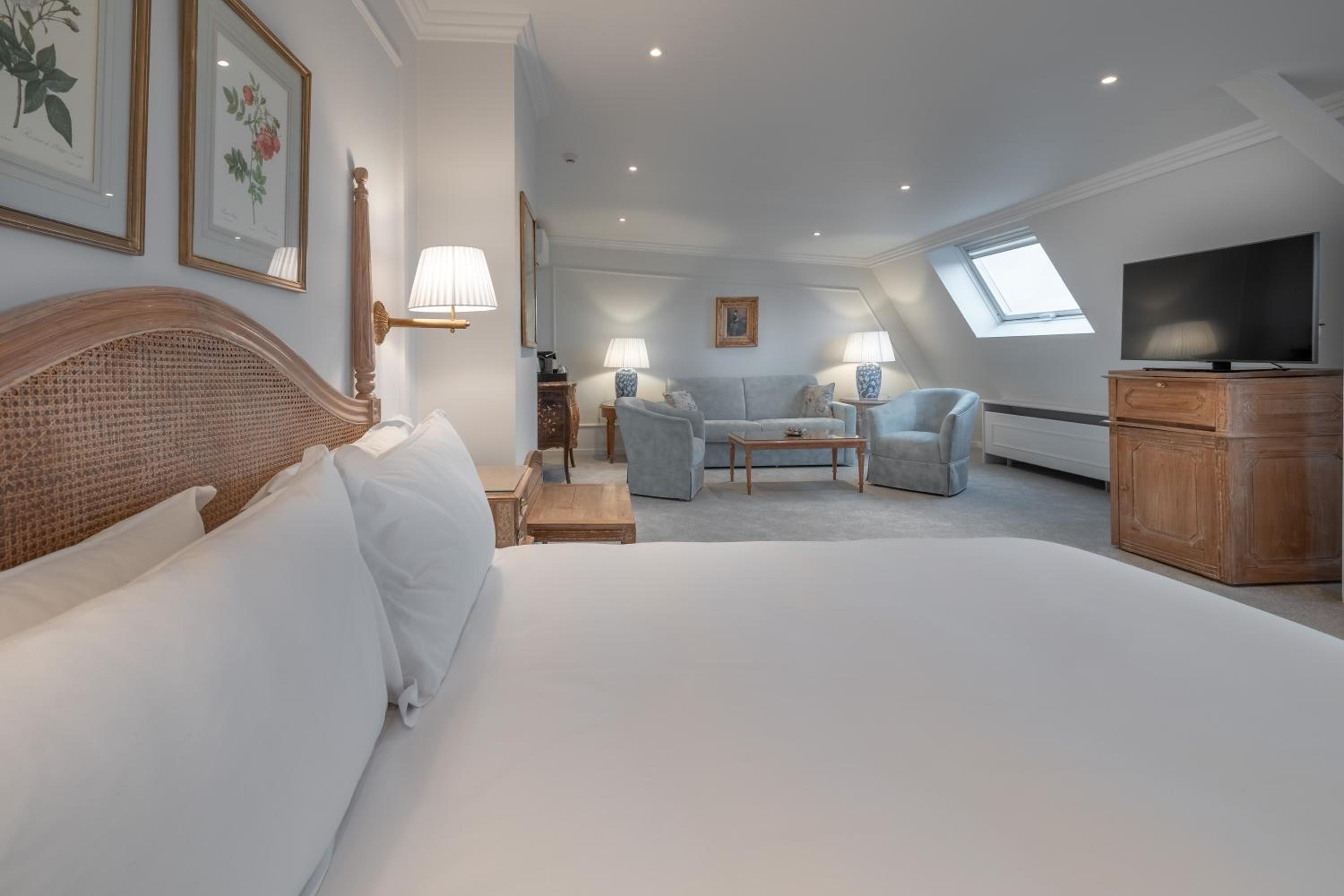 Suite - Photo 2