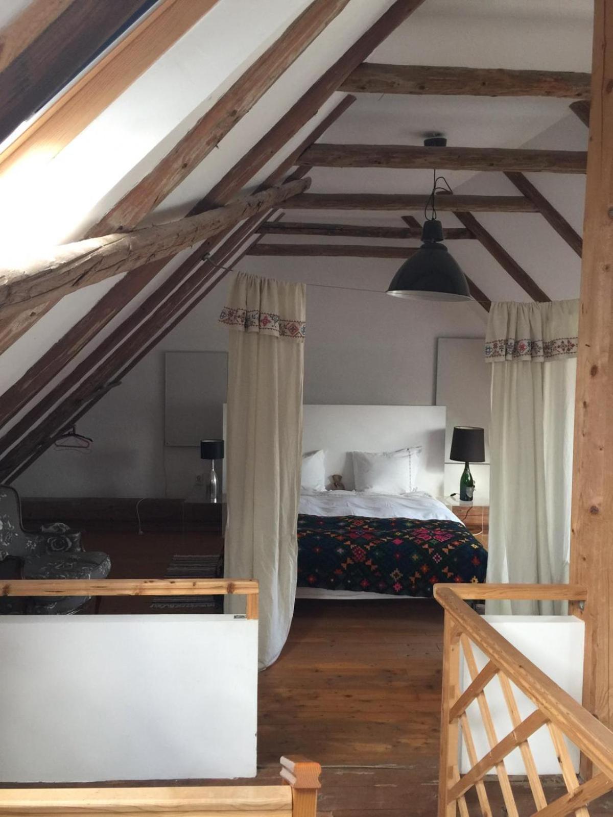 Villa - Photo 1
