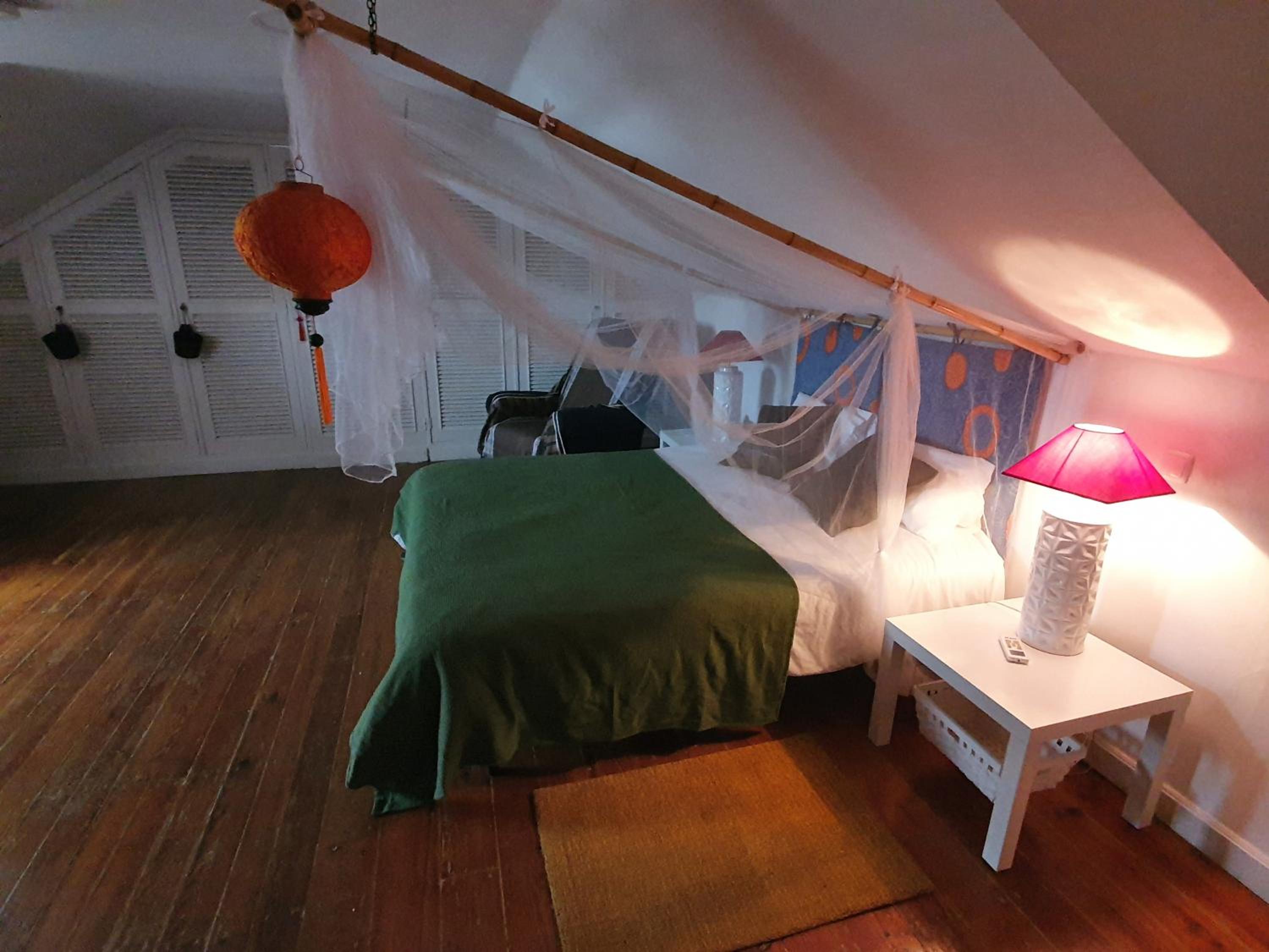 Deluxe Double Room (2 Adults + 1 Child) - Photo 7