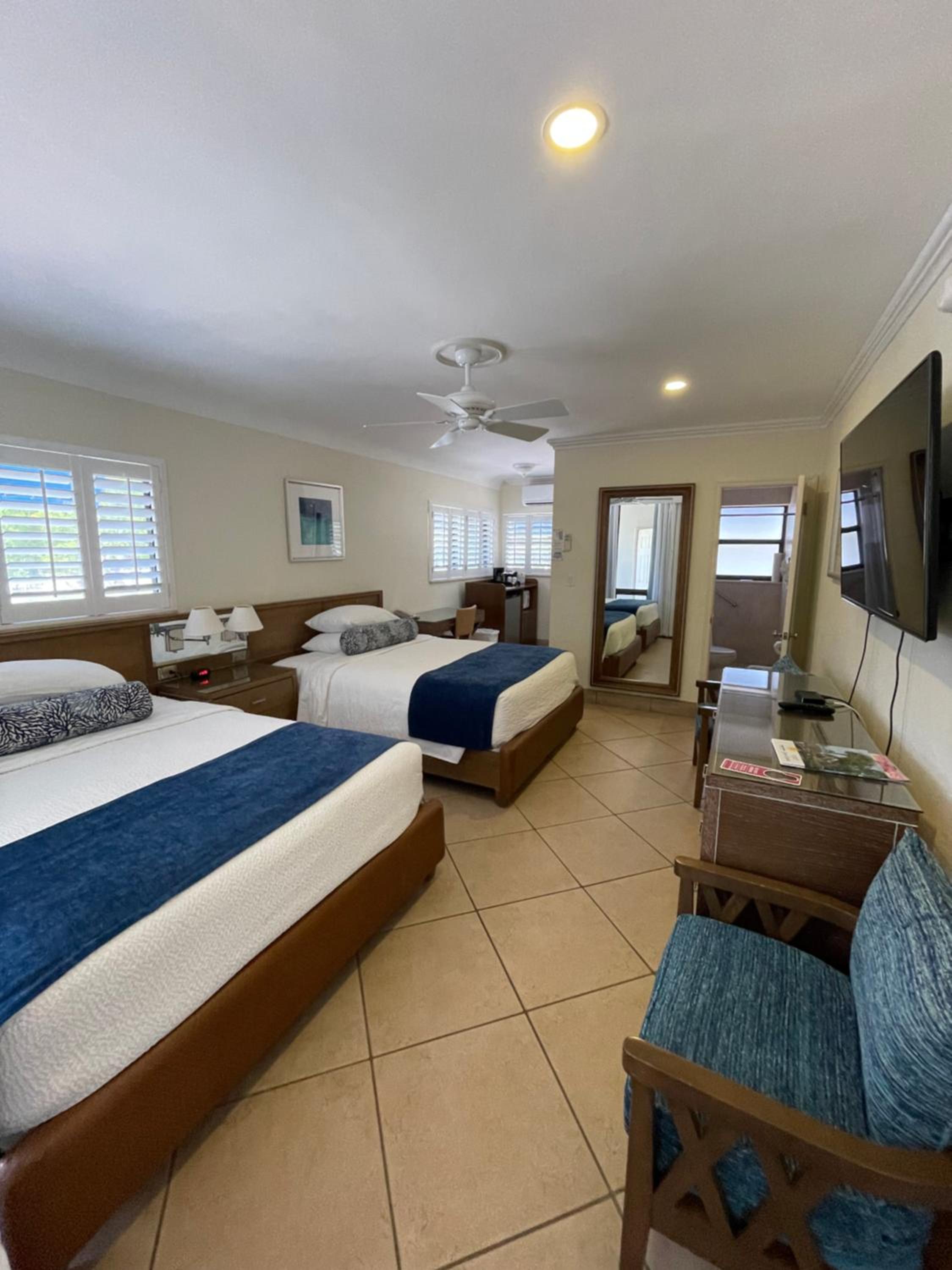 Standard Queen Room