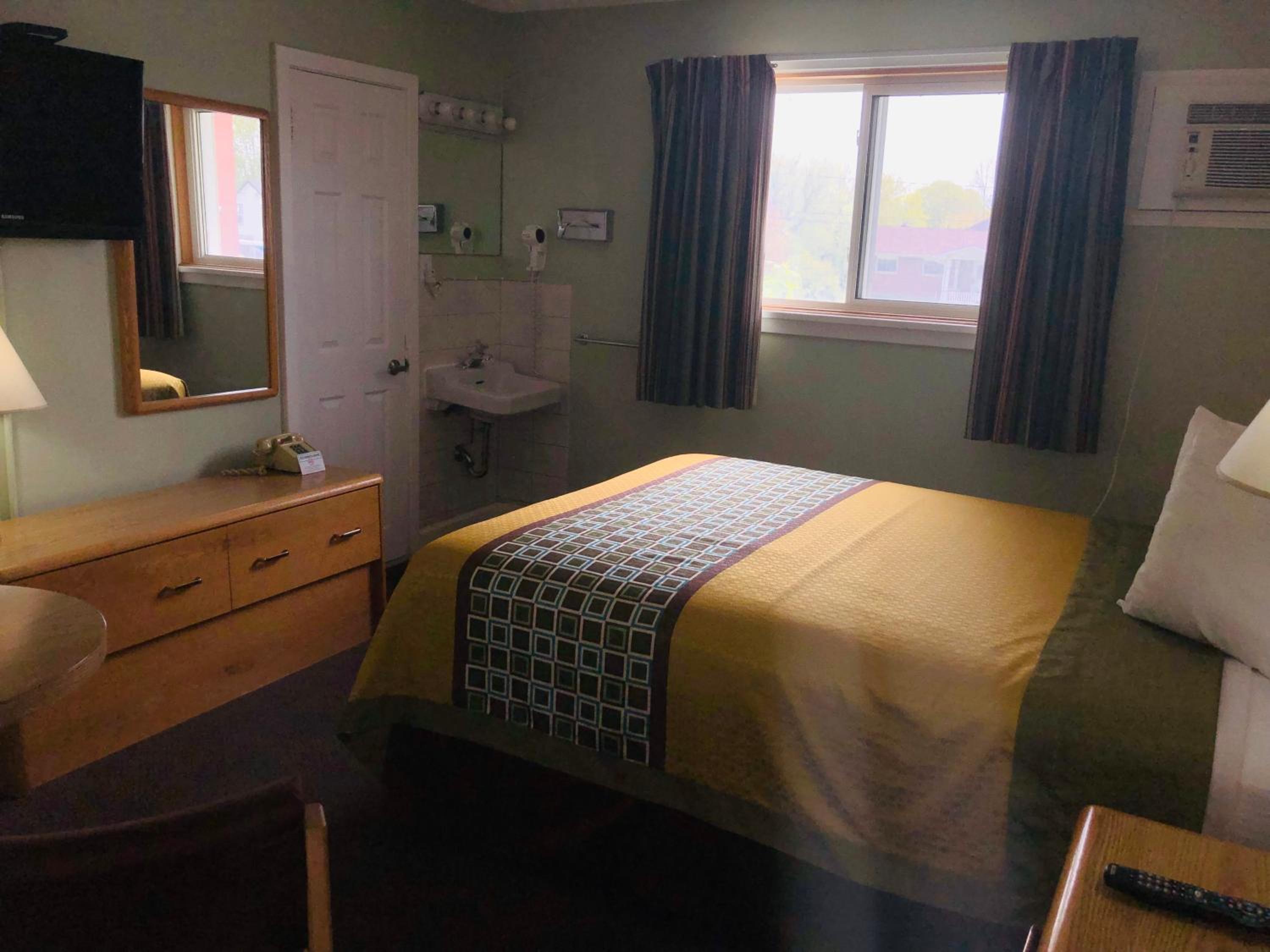 Suite with Spa Bath