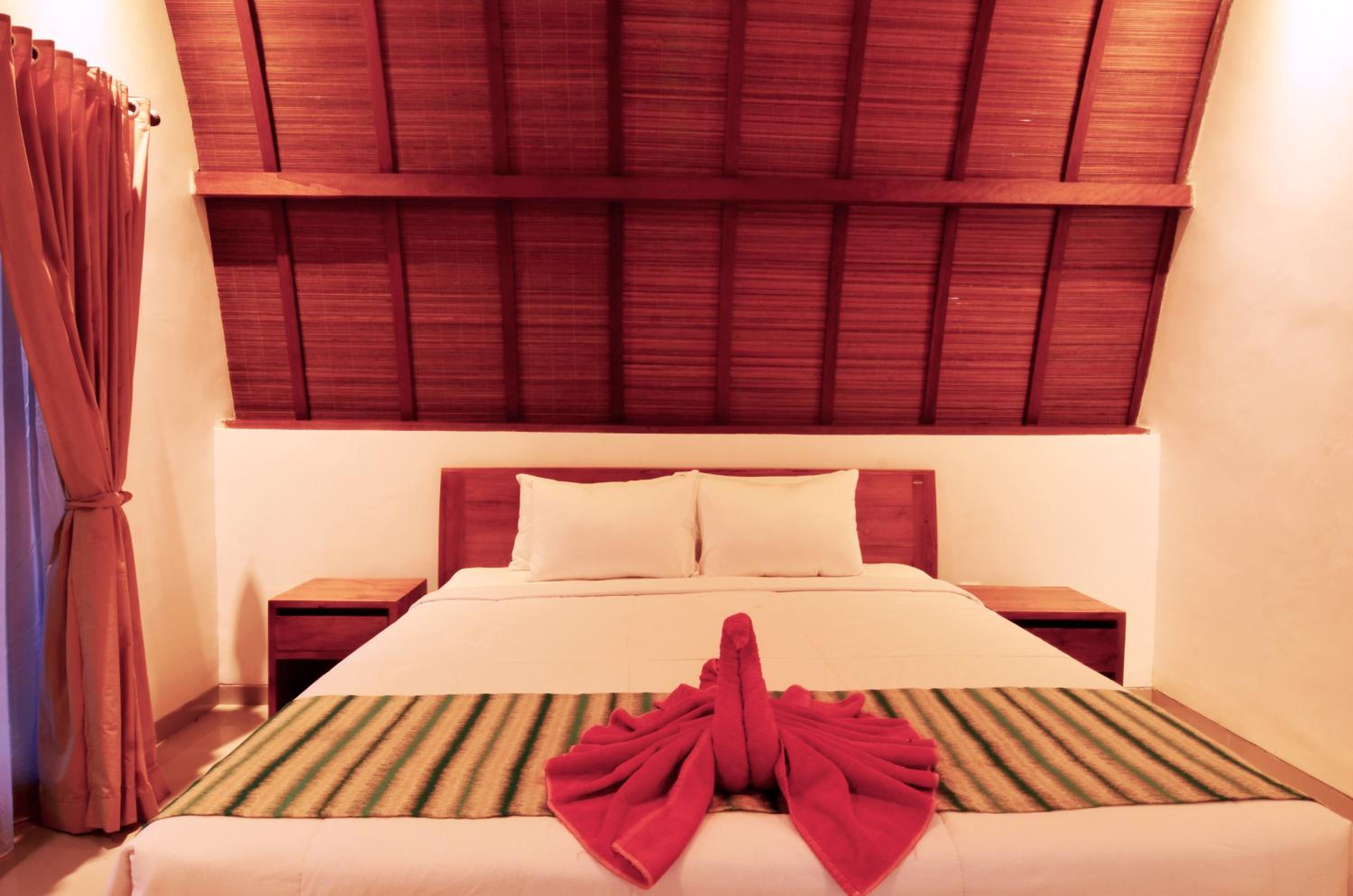 King Room with Pool View - Photo 27