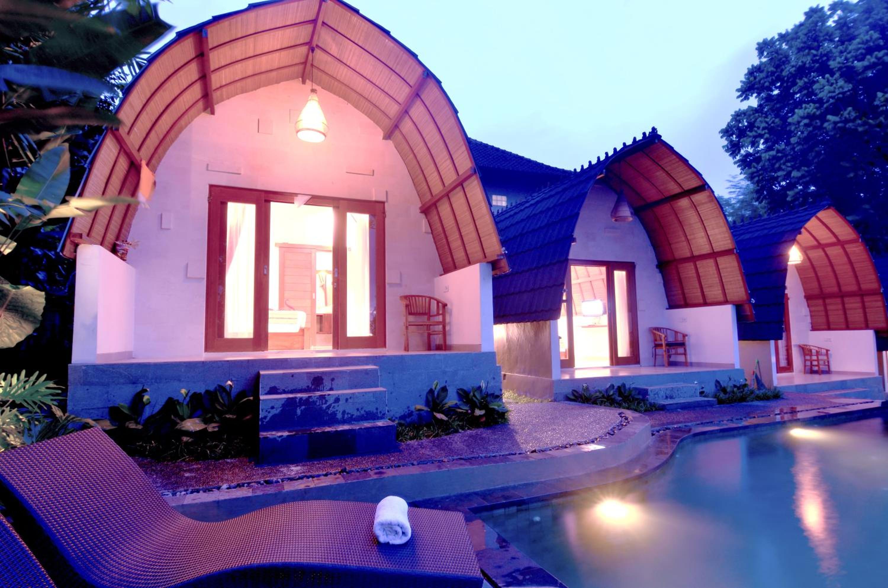 King Room with Pool View - Photo 26