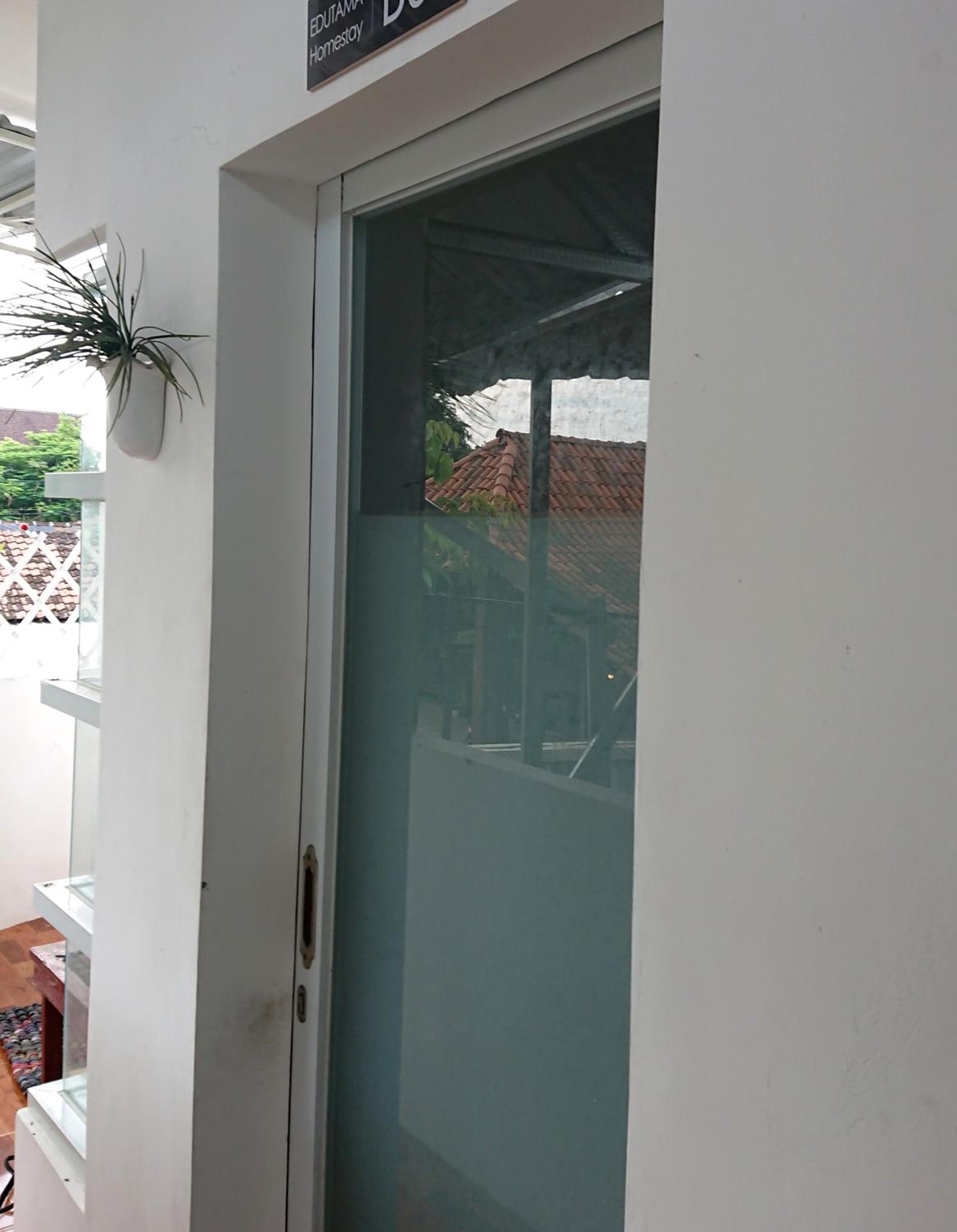 Budget Double Room photo 3