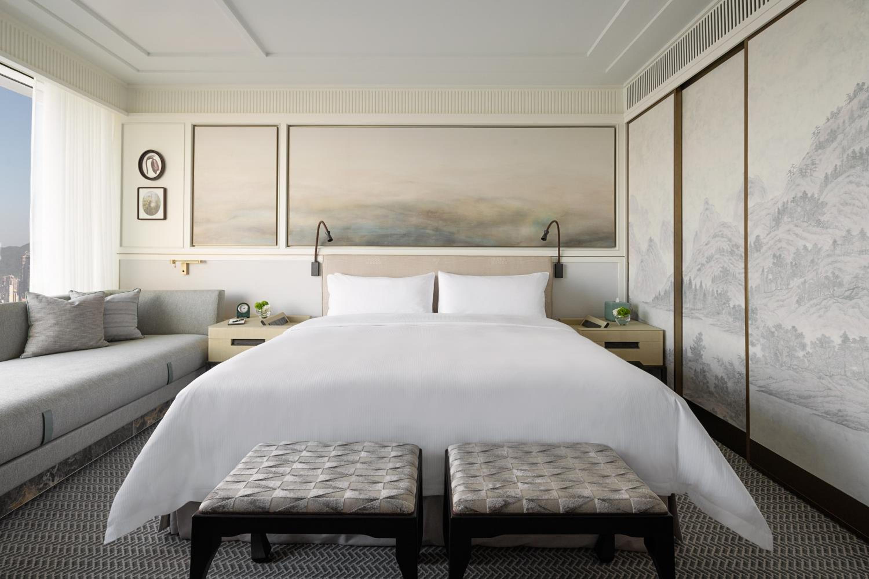 Island Shangri-La Horizon Harbor View King Room