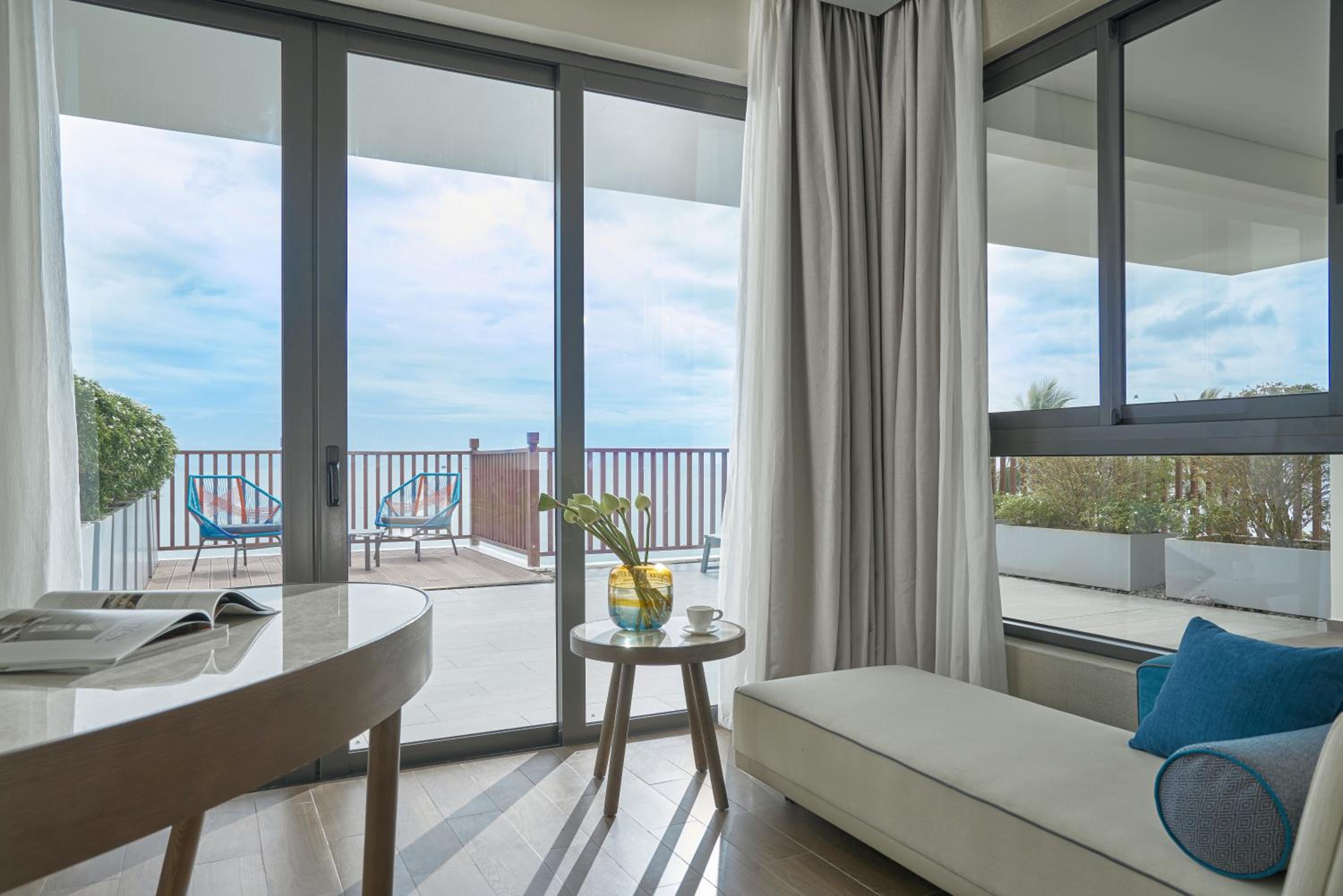 The Secret Suite with Ocean View (Include Welcome drink & Airport shuttle bus)