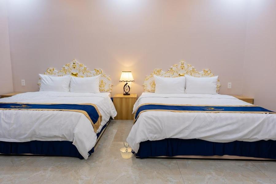 King Room with Balcony