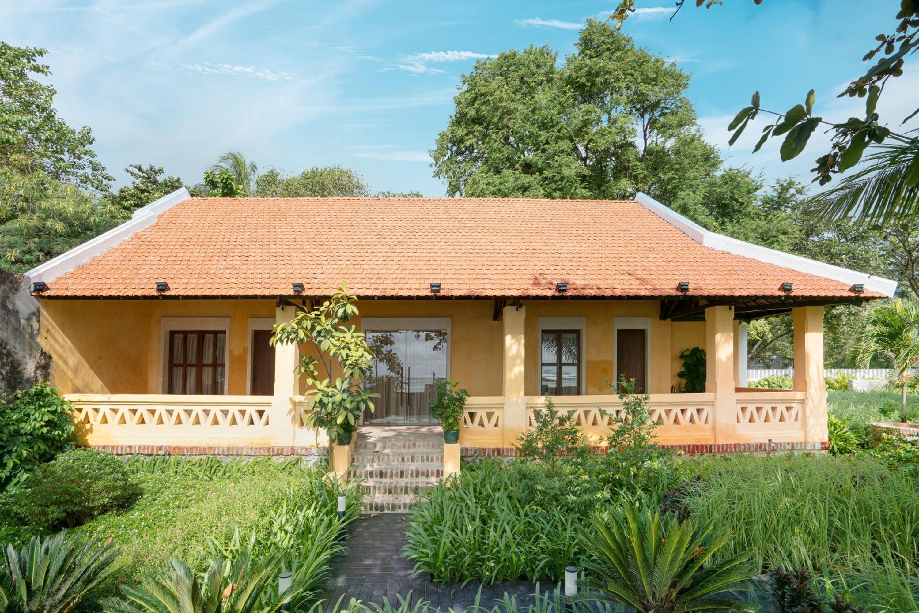 Two-Bedroom Villa (Include Welcome Drink & Airport Shuttle Bus)