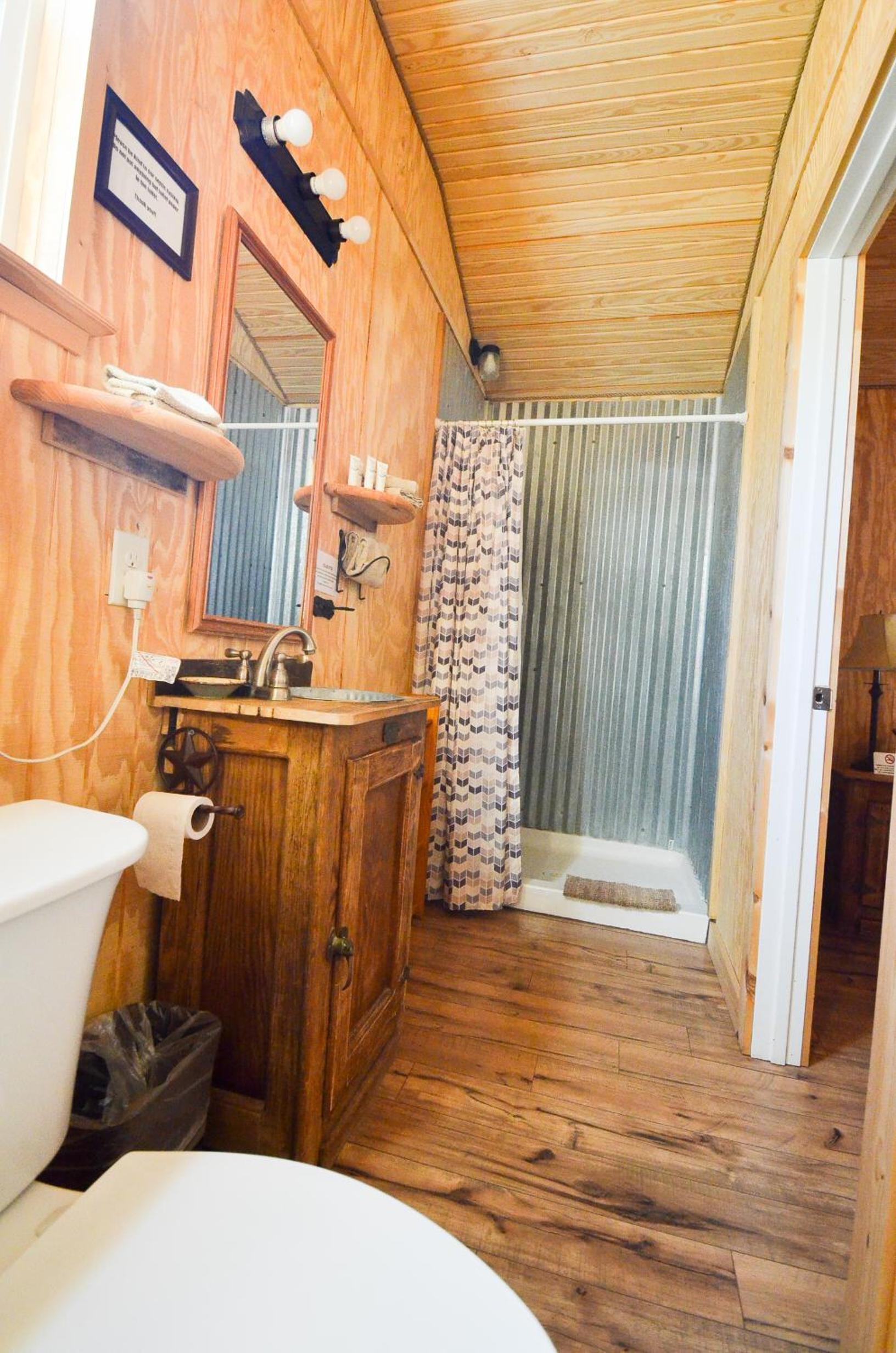 Deluxe Bungalow photo 3