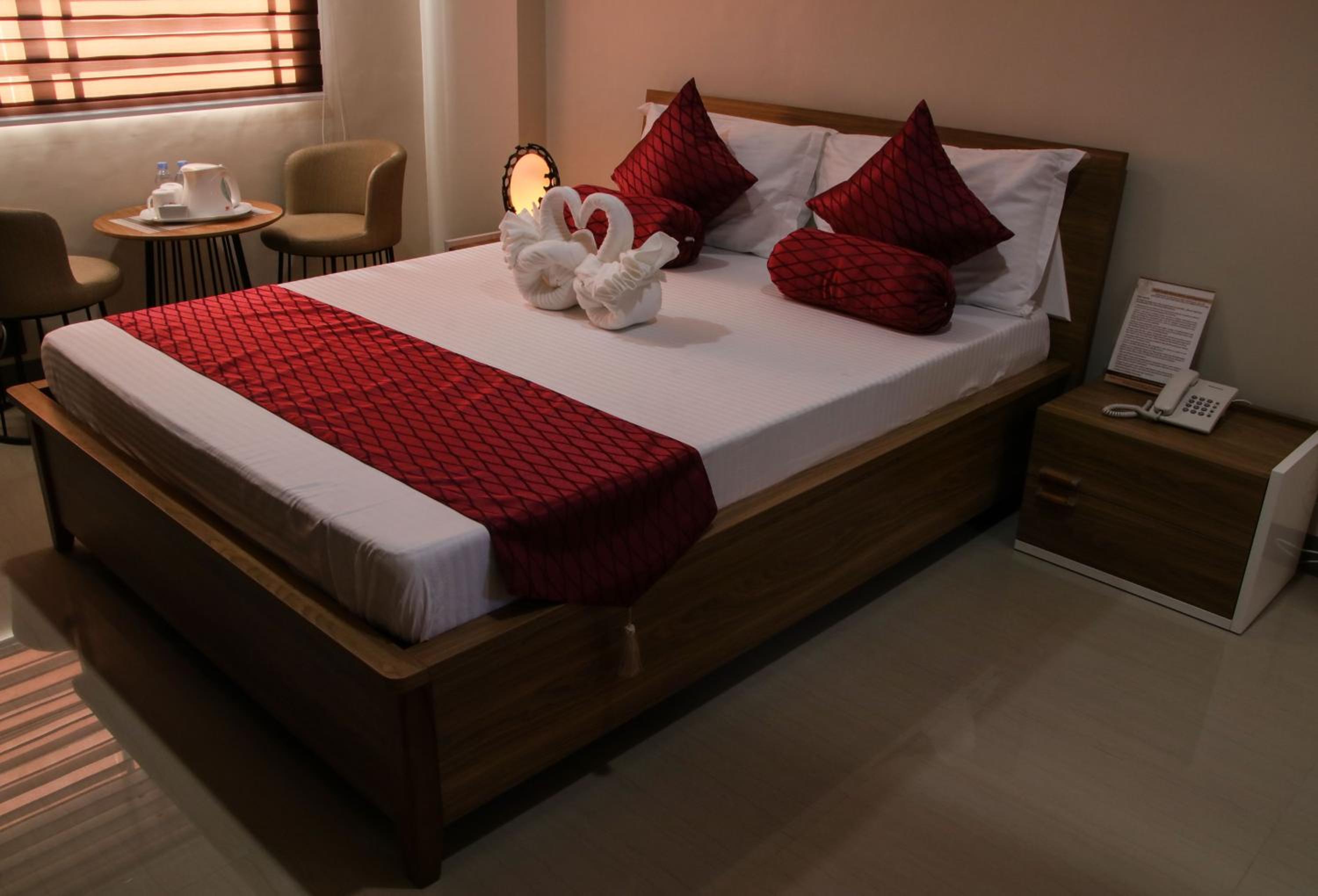 Deluxe Room - Photo 2