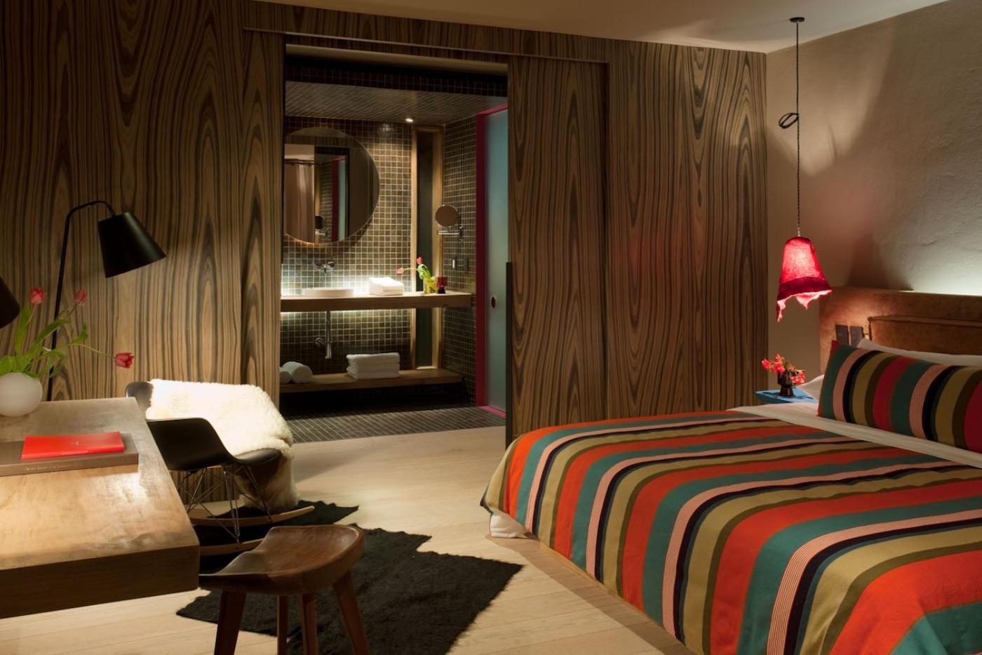 Deluxe King Room - Photo 3